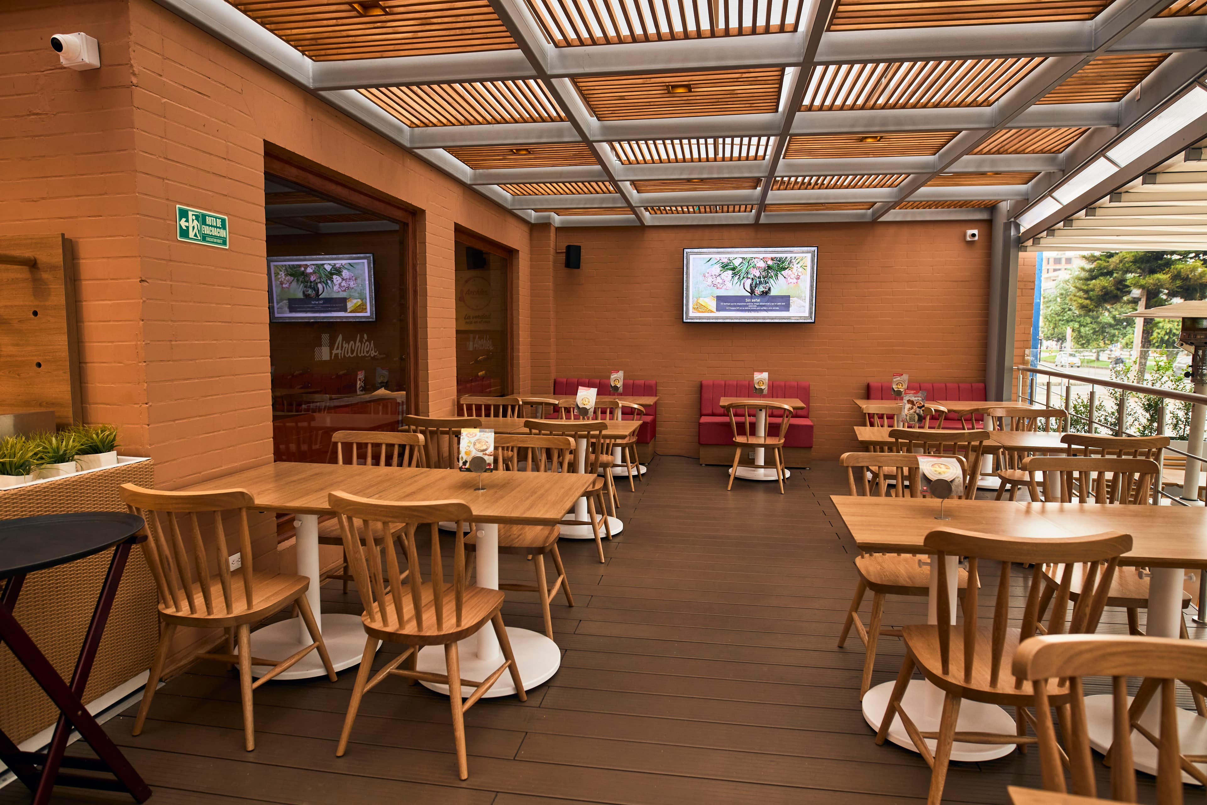 Archies Pepe Sierra en Bogotá, Cundinamarca, Colombia - Restaurantes pet friendly