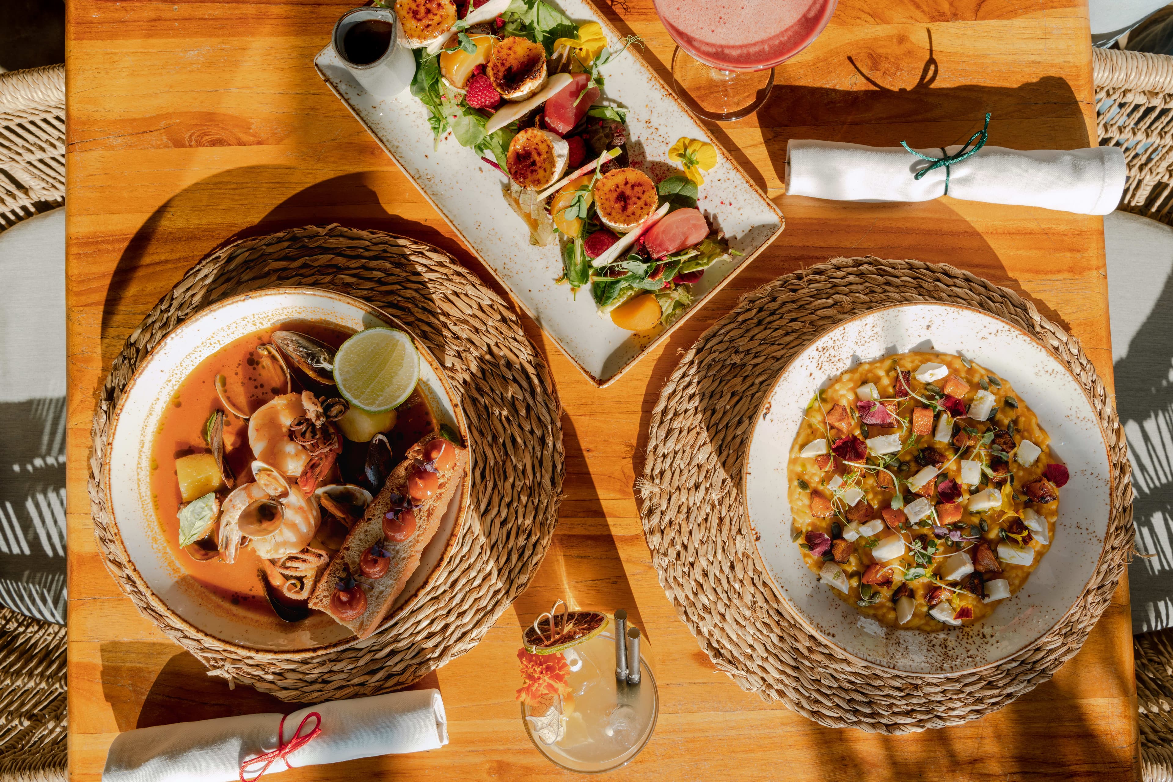 LUUMA Beach Marbella 3 en Marbella, Andalucía, España - Restaurantes pet friendly