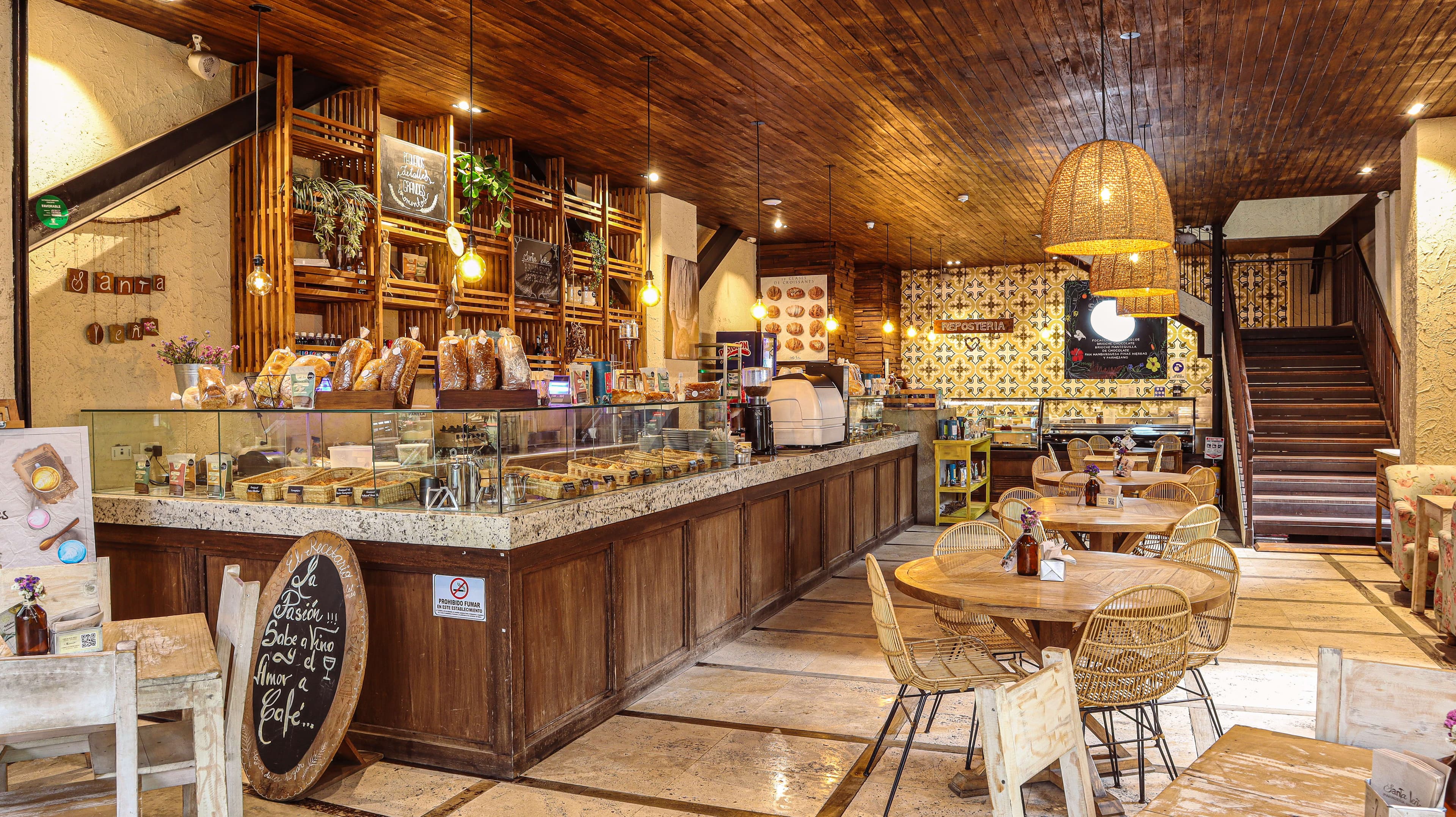 Santa Leña Laureles en Medellín, Antioquia, Colombia - Restaurantes pet friendly