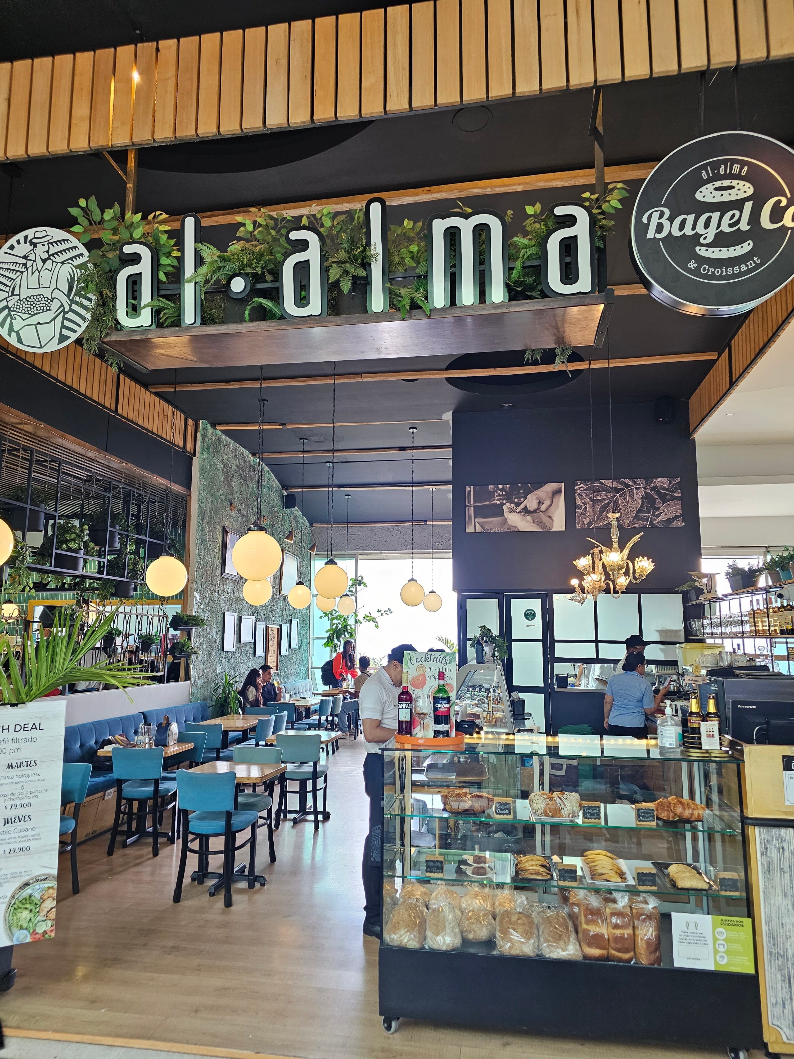 Al Alma Provenza en Medellín, Antioquia, Colombia - Restaurantes pet friendly