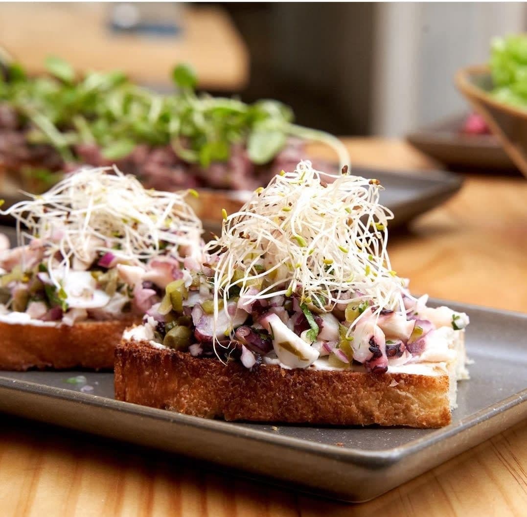 Peces De Ciudad: Restaurante Pet Friendly 2 en Santiago, Metropolitana de Santiago, Chile - Restaurantes pet friendly