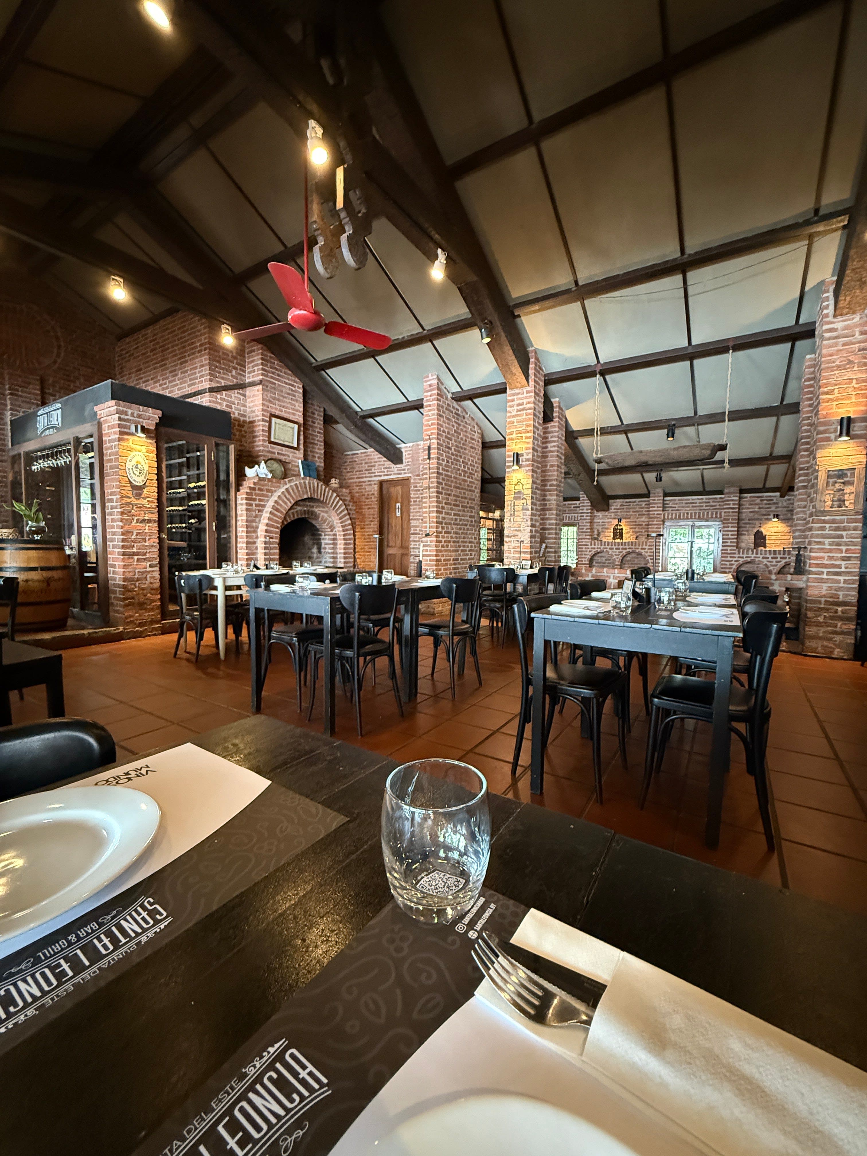 Santa Leoncia Bar & Grill 2 en Punta del Este, Maldonado, Uruguay - Restaurantes pet friendly