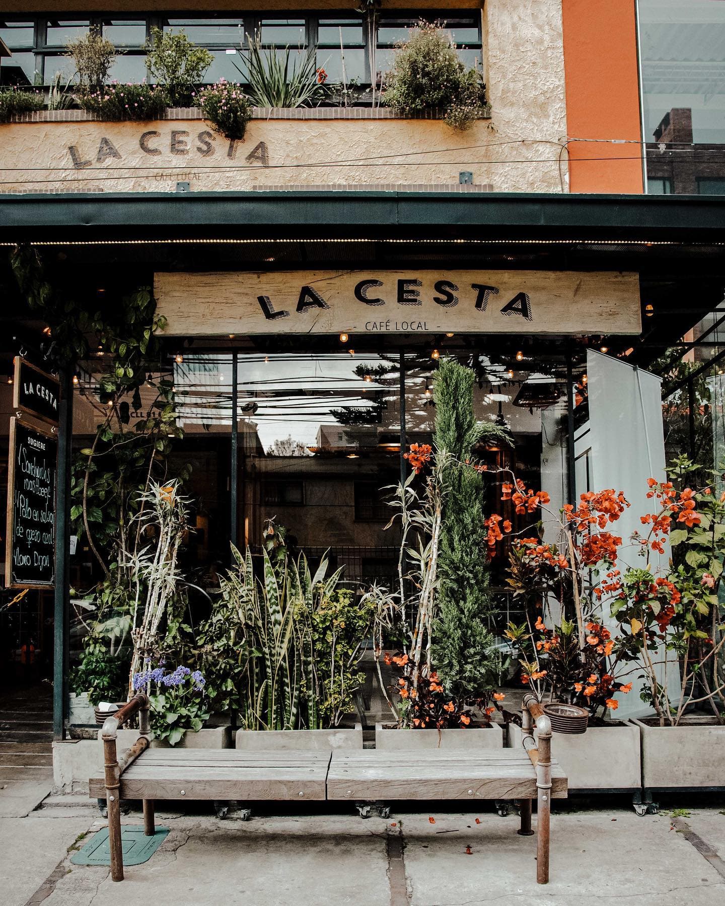 La Cesta Calle 109 en Bogotá, Cundinamarca, Colombia - Restaurantes pet friendly