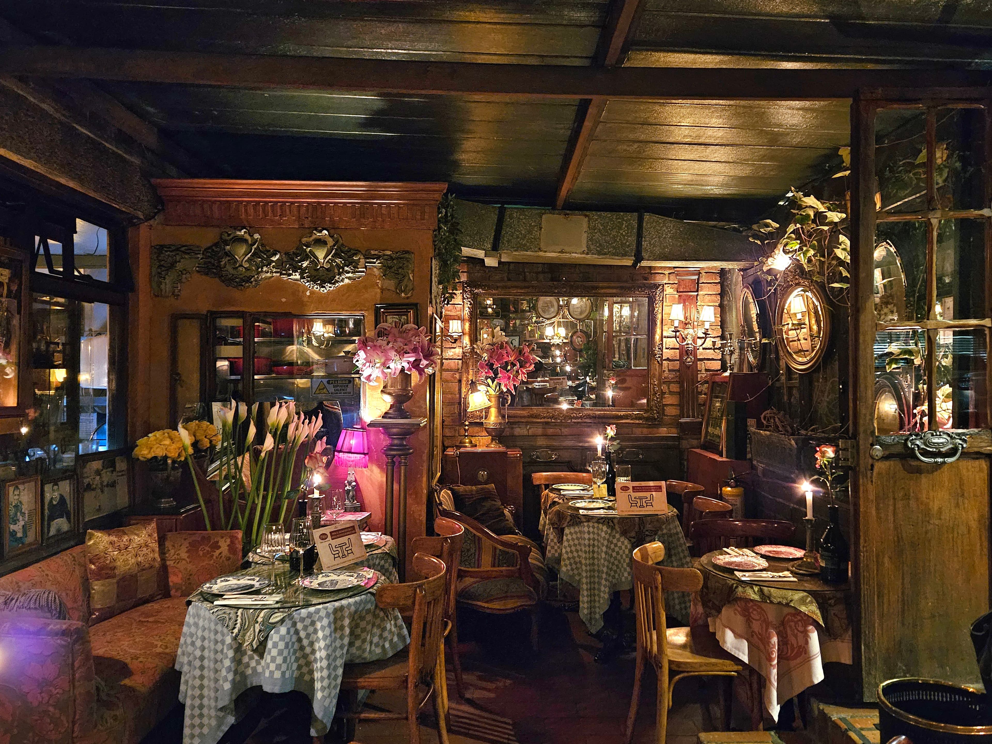 El Patio Café 2 en Bogotá, Cundinamarca, Colombia - Restaurantes pet friendly