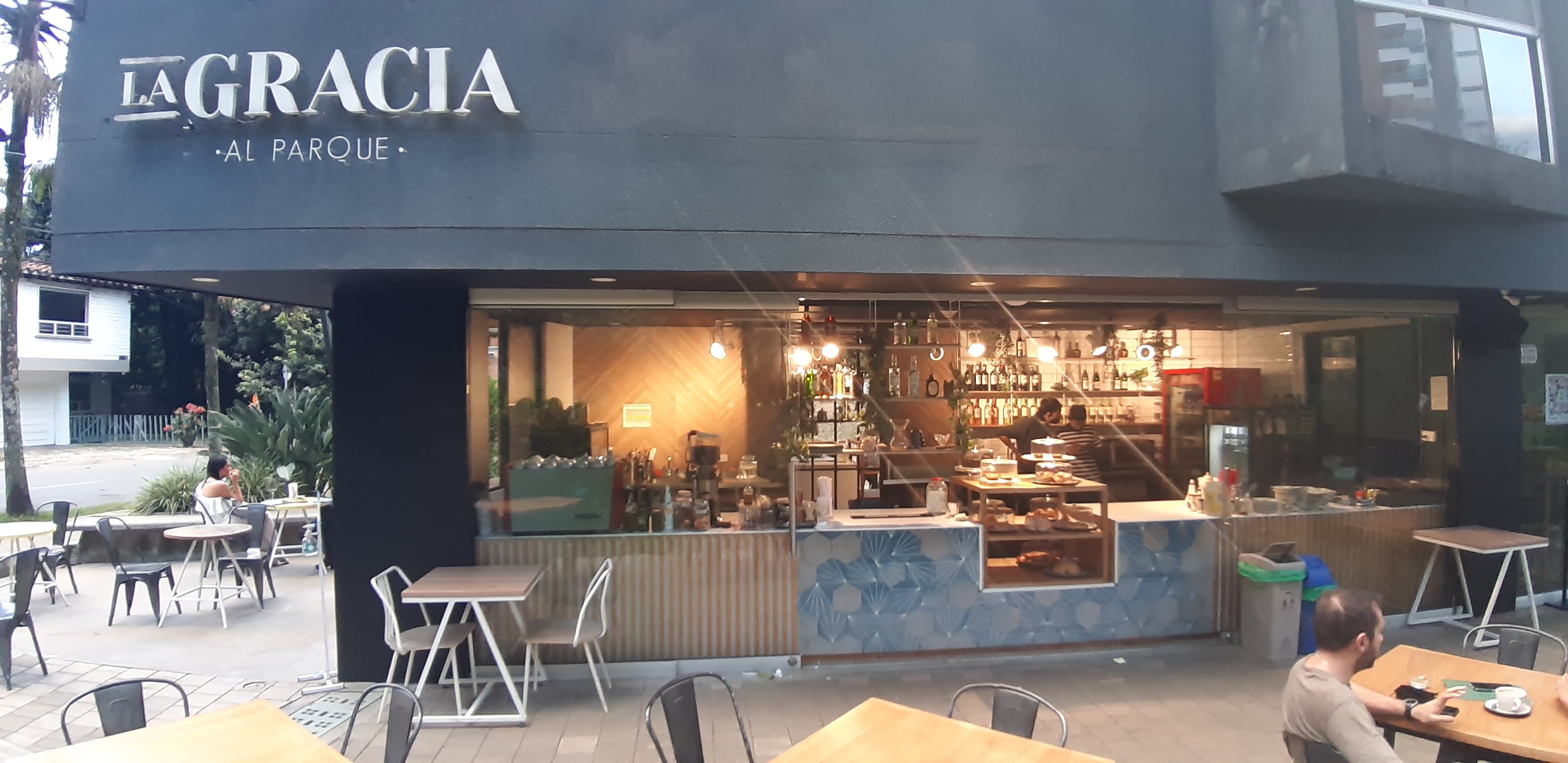 La Gracia al Parque en Medellín, Antioquia, Colombia - Restaurantes pet friendly