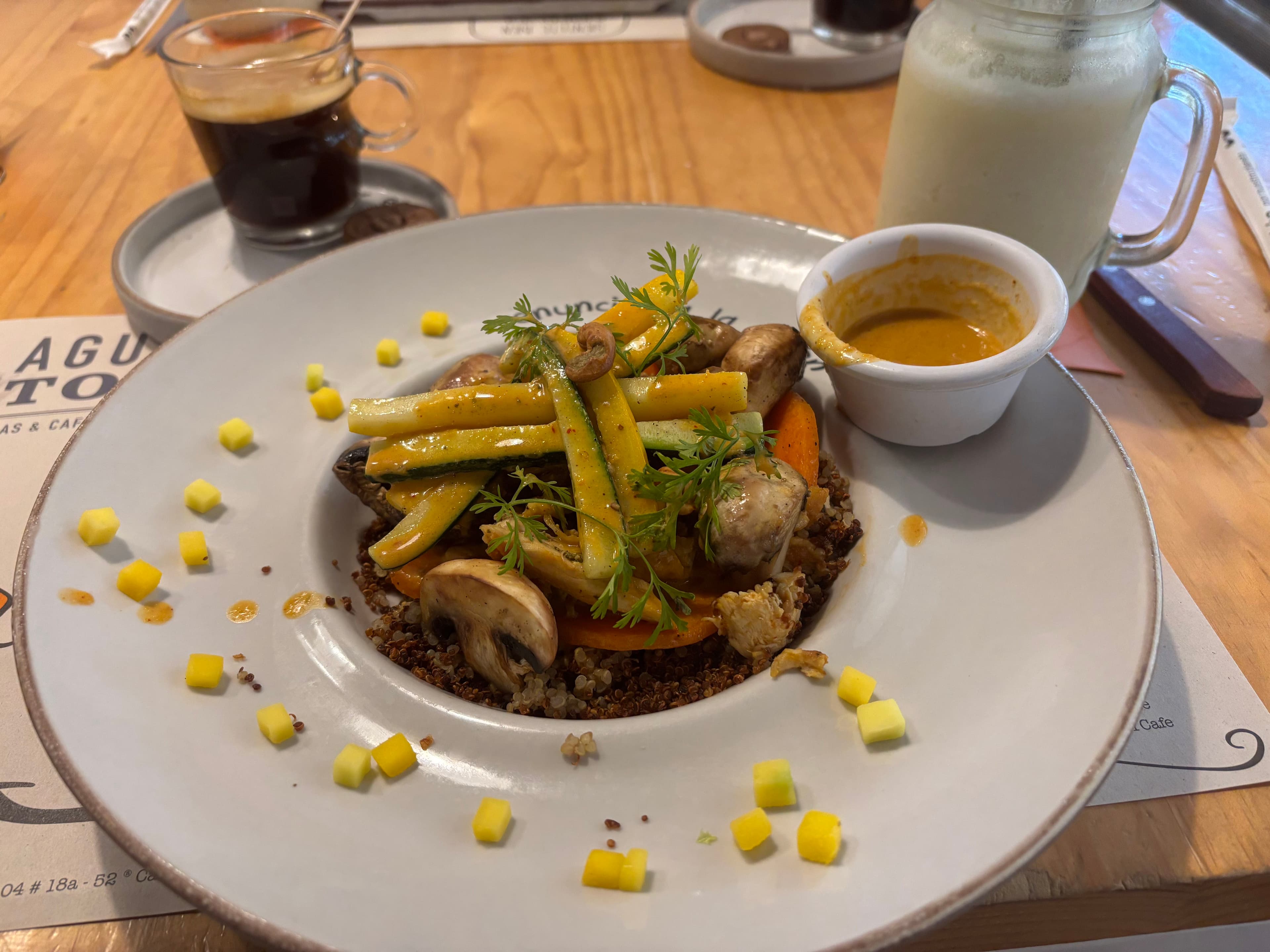 Al Agua Patos 2 en Bogotá, Cundinamarca, Colombia - Restaurantes pet friendly