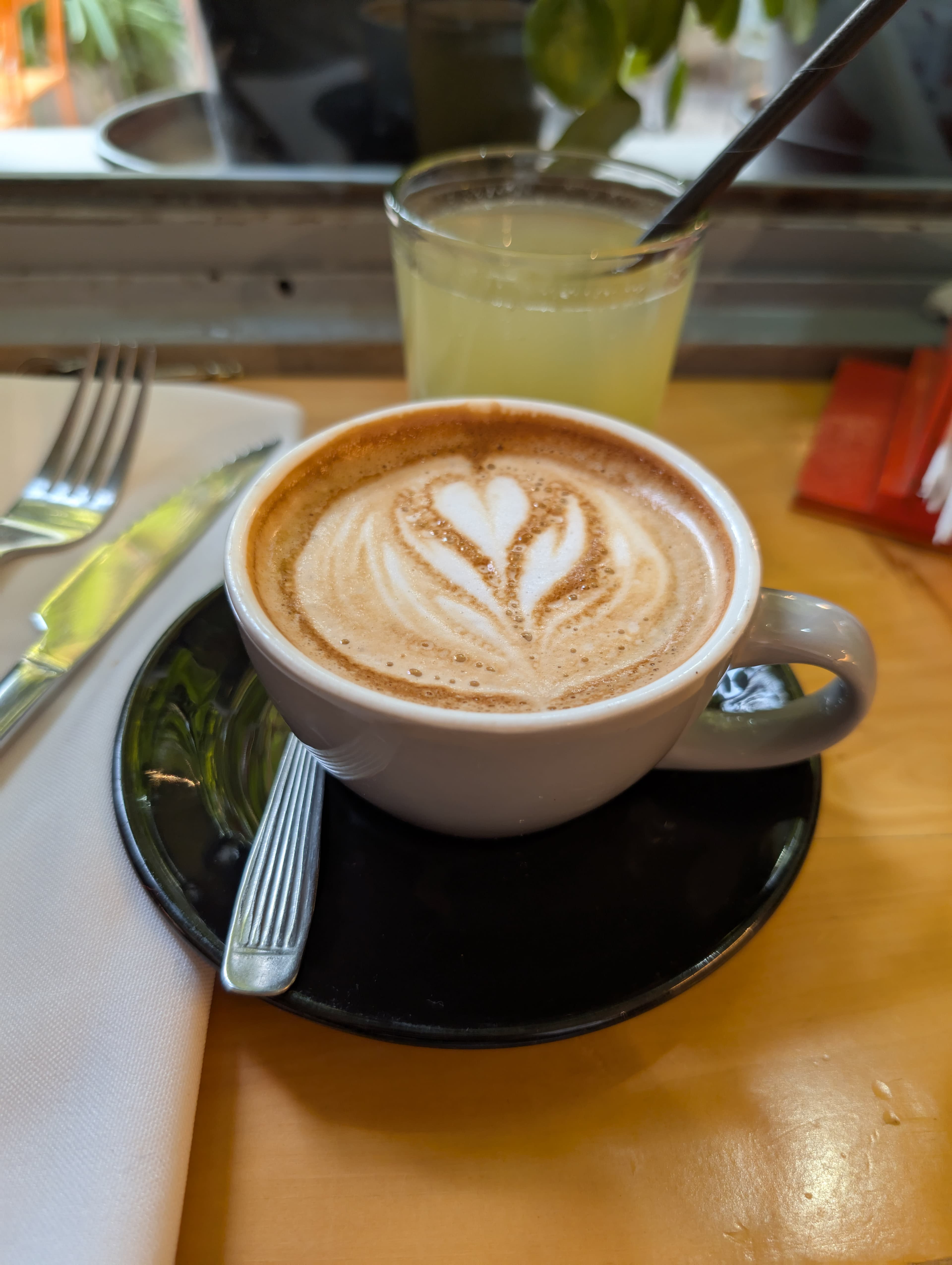 Miguel Cafe 2 en Buenos Aires, Buenos Aires, Argentina - Cafeterías y restaurantes pet friendly