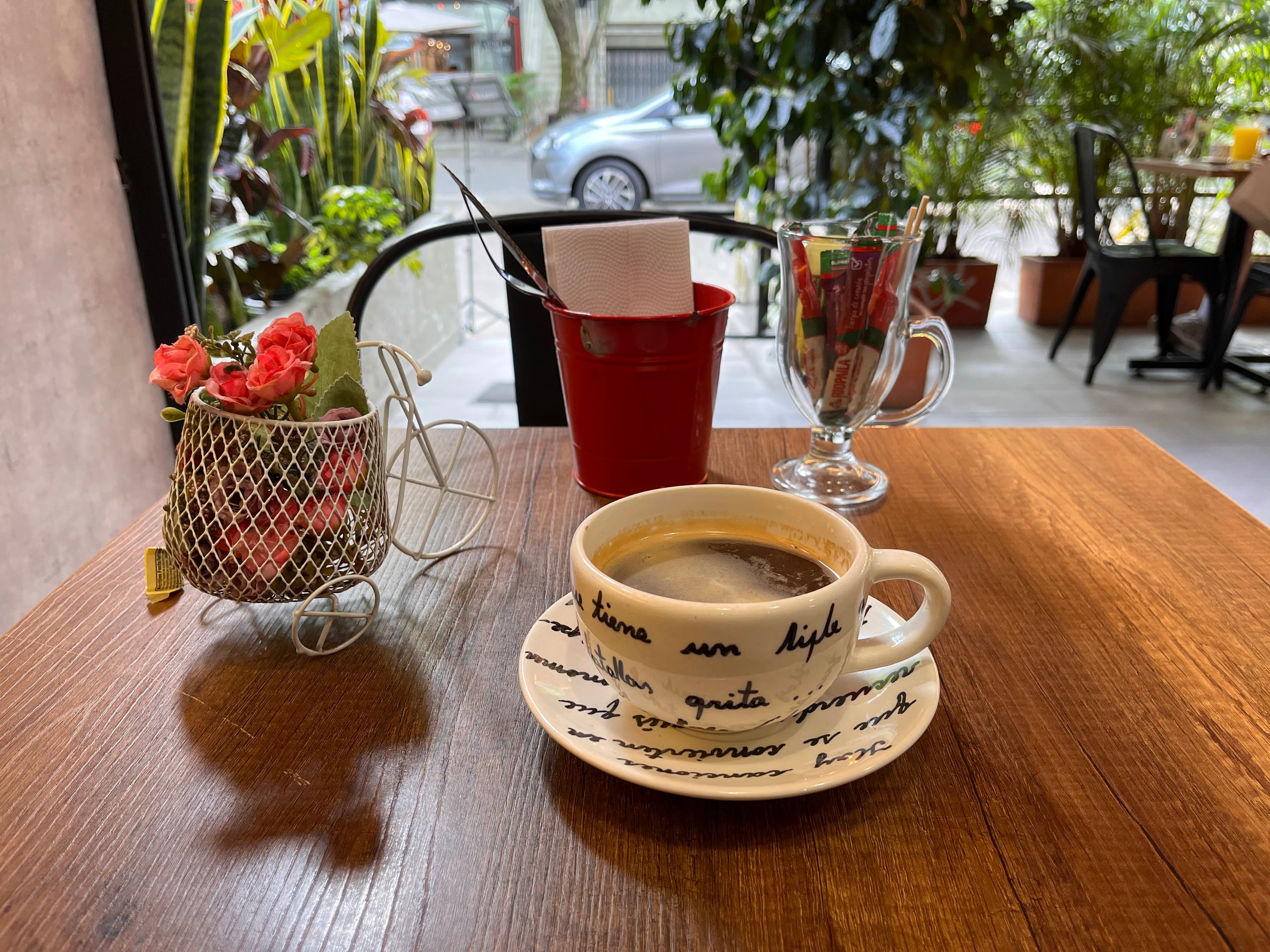 Delarte Café & Brunch 2 en Medellín, Antioquia, Colombia - Cafeterias pet friendly