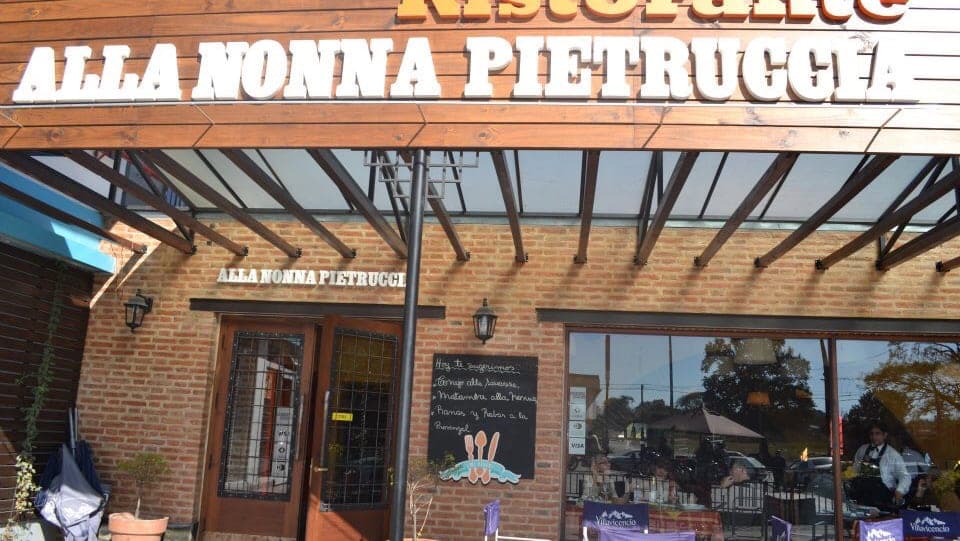 Alla Nona Pietruccia en San Miguel de Tucumán, Tucumán, Argentina - Restaurantes pet friendly