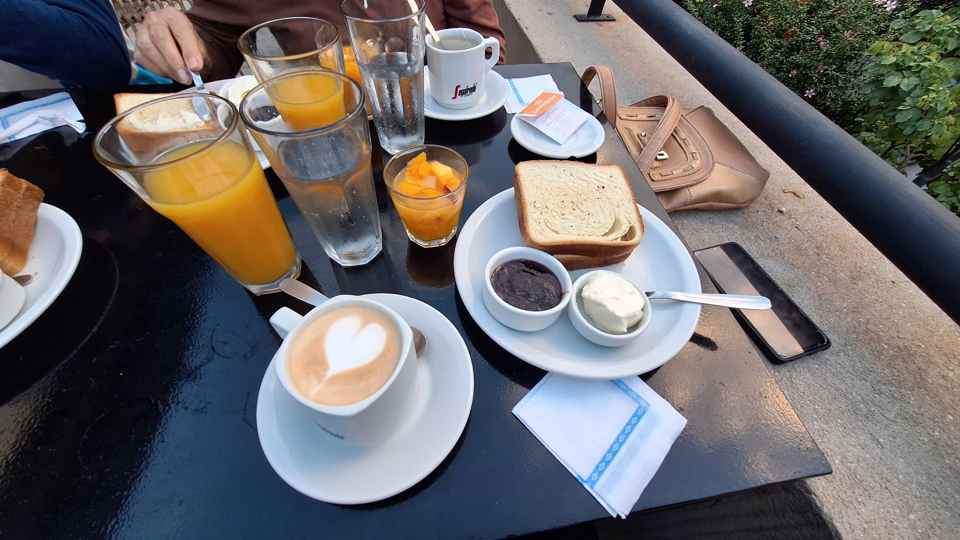 La 4103 2 en Tafí Viejo, Tucumán, Argentina - Restaurantes pet friendly