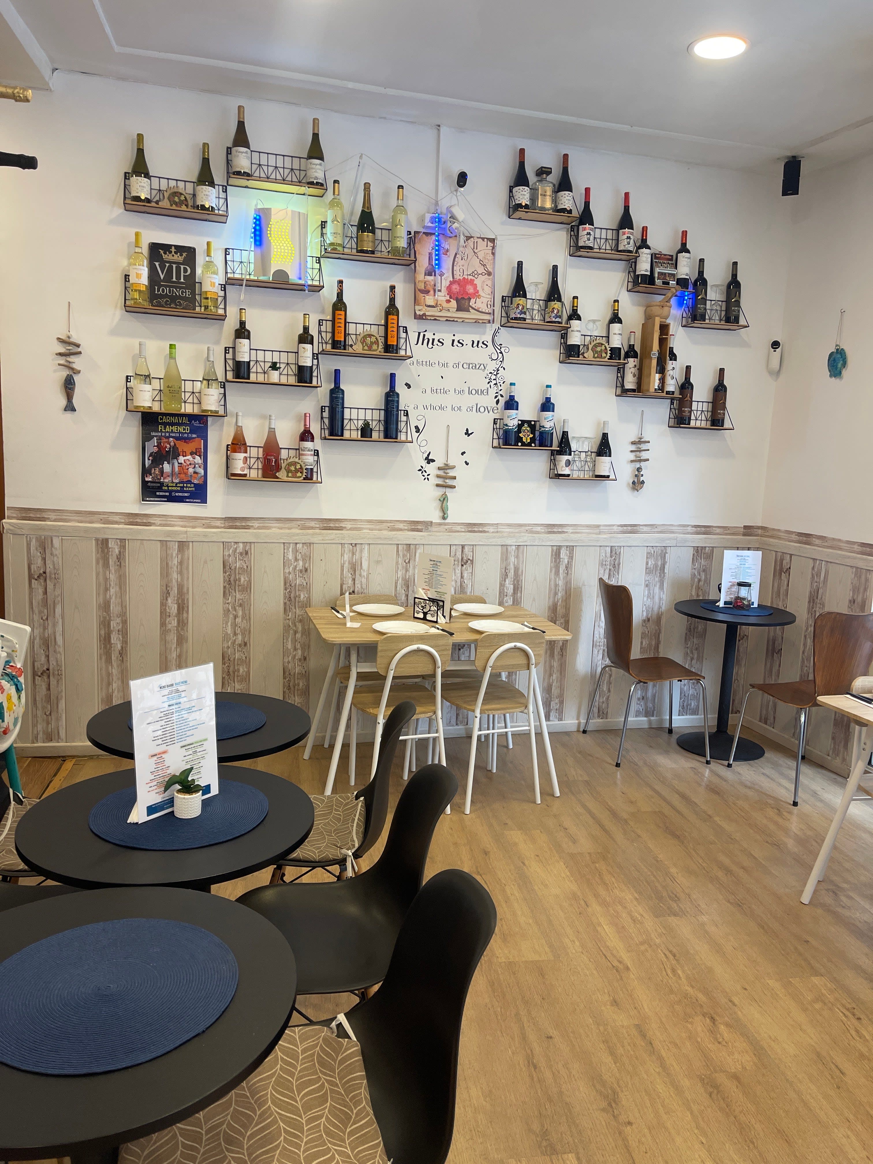 4 Elementos Gastro Bar 3 en Alicante, Valencia, España - Restaurantes pet friendly