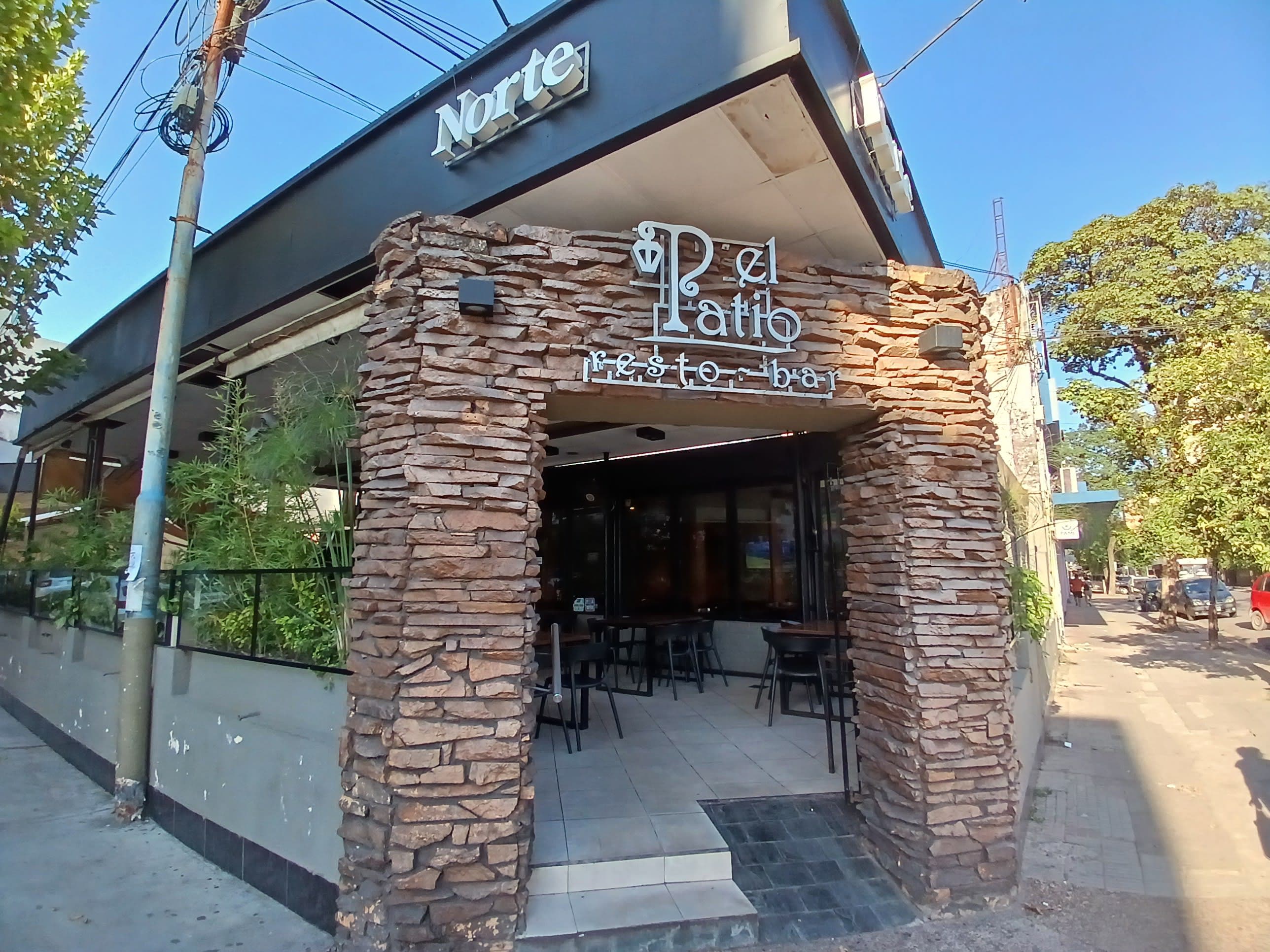 El Patio Restobar en San Miguel de Tucumán, Tucumán, Argentina - Restaurantes pet friendly