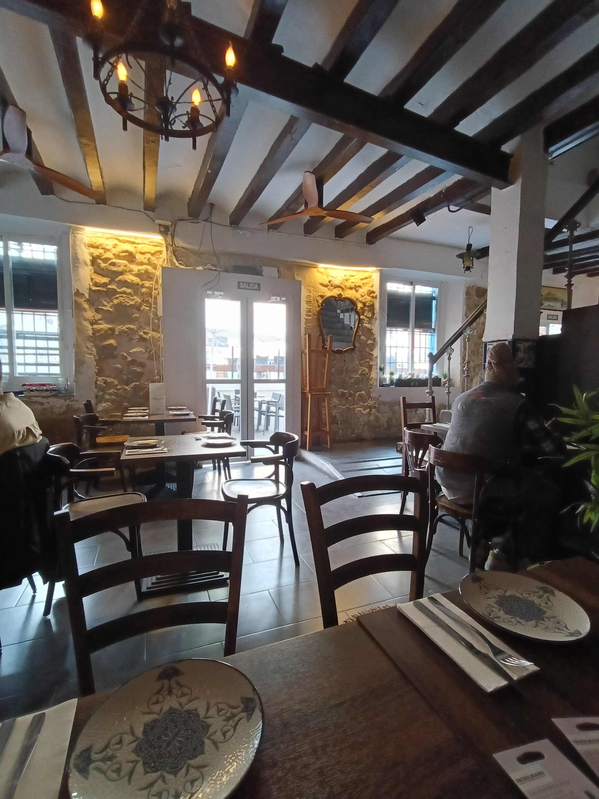 Casablanca 2 en Alicante, Valencia, España - Restaurantes pet friendly