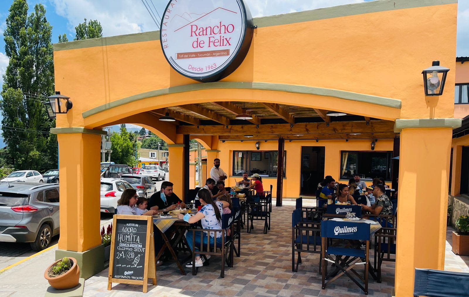 Rancho de Felix en Tafí Viejo, Tucumán, Argentina - Restaurantes pet friendly