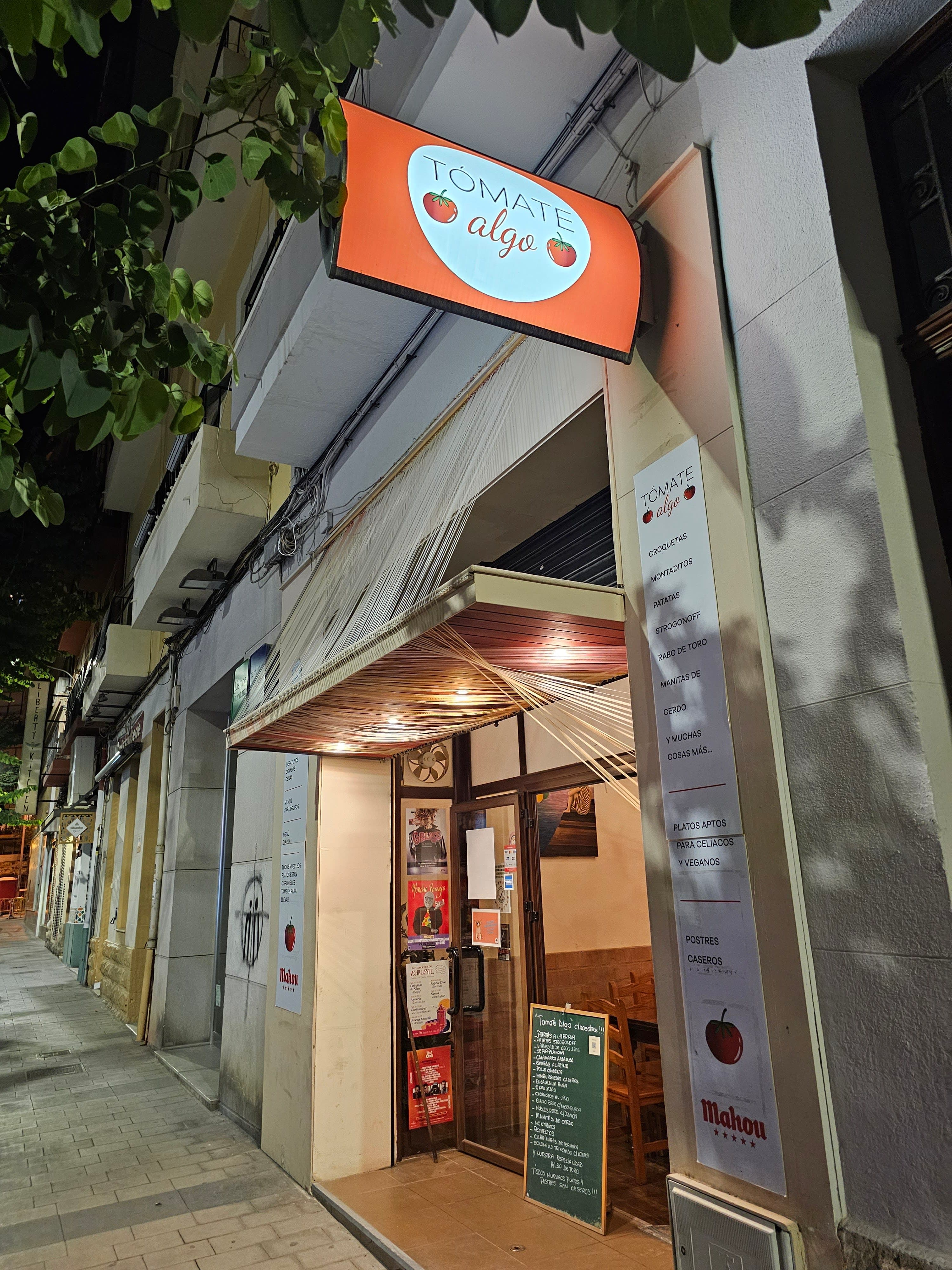 Tómate Algo en Alicante, Valencia, España - Restaurantes pet friendly