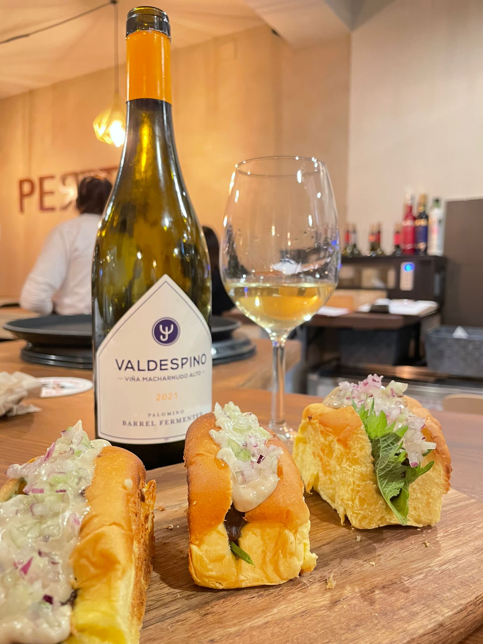 Tapeo Perita Marbella 2 en Marbella, Andalucía, España - Restaurantes pet friendly