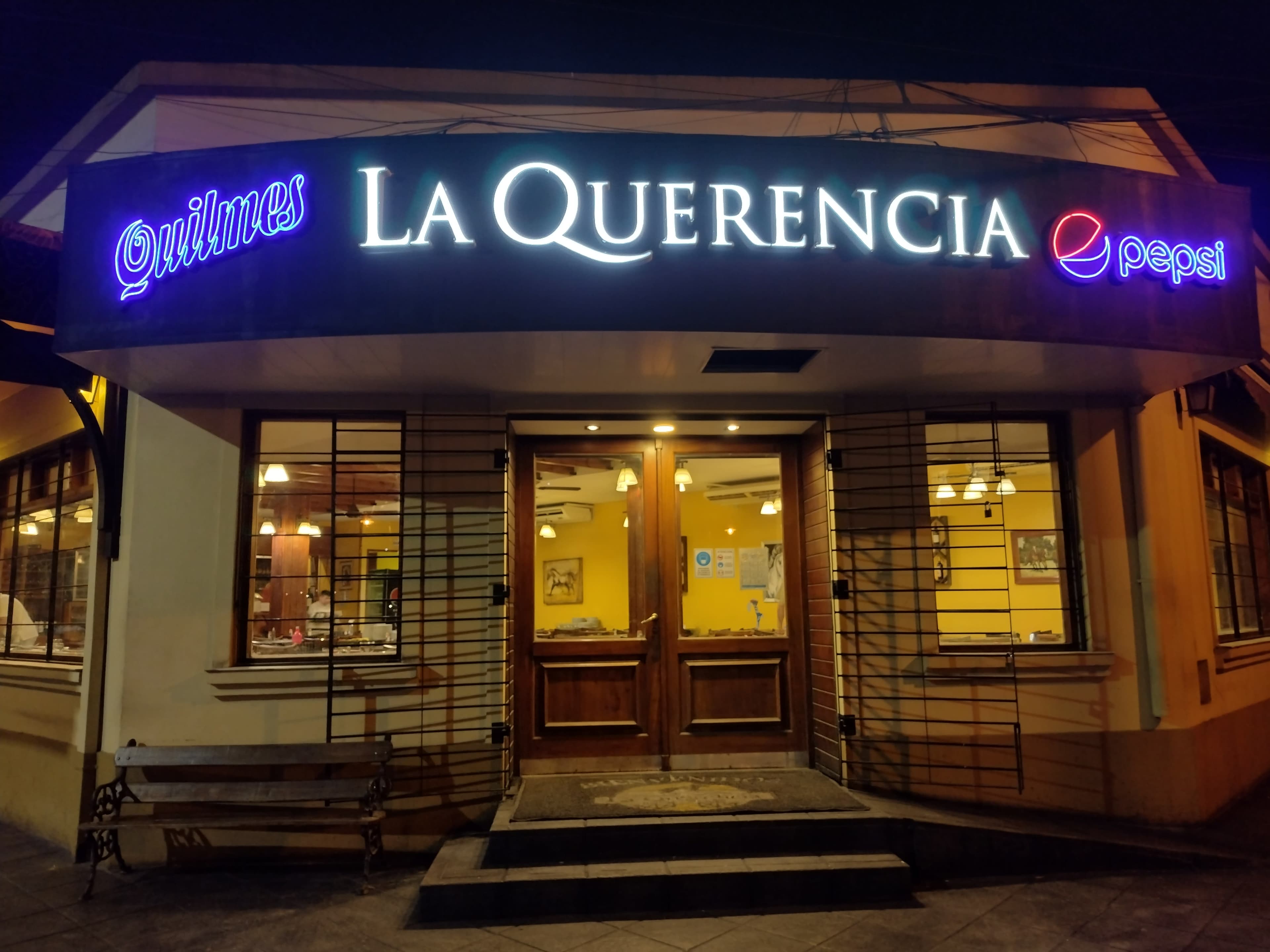 La Querencia Parrilla en San Miguel de Tucumán, Tucumán, Argentina - Restaurantes pet friendly
