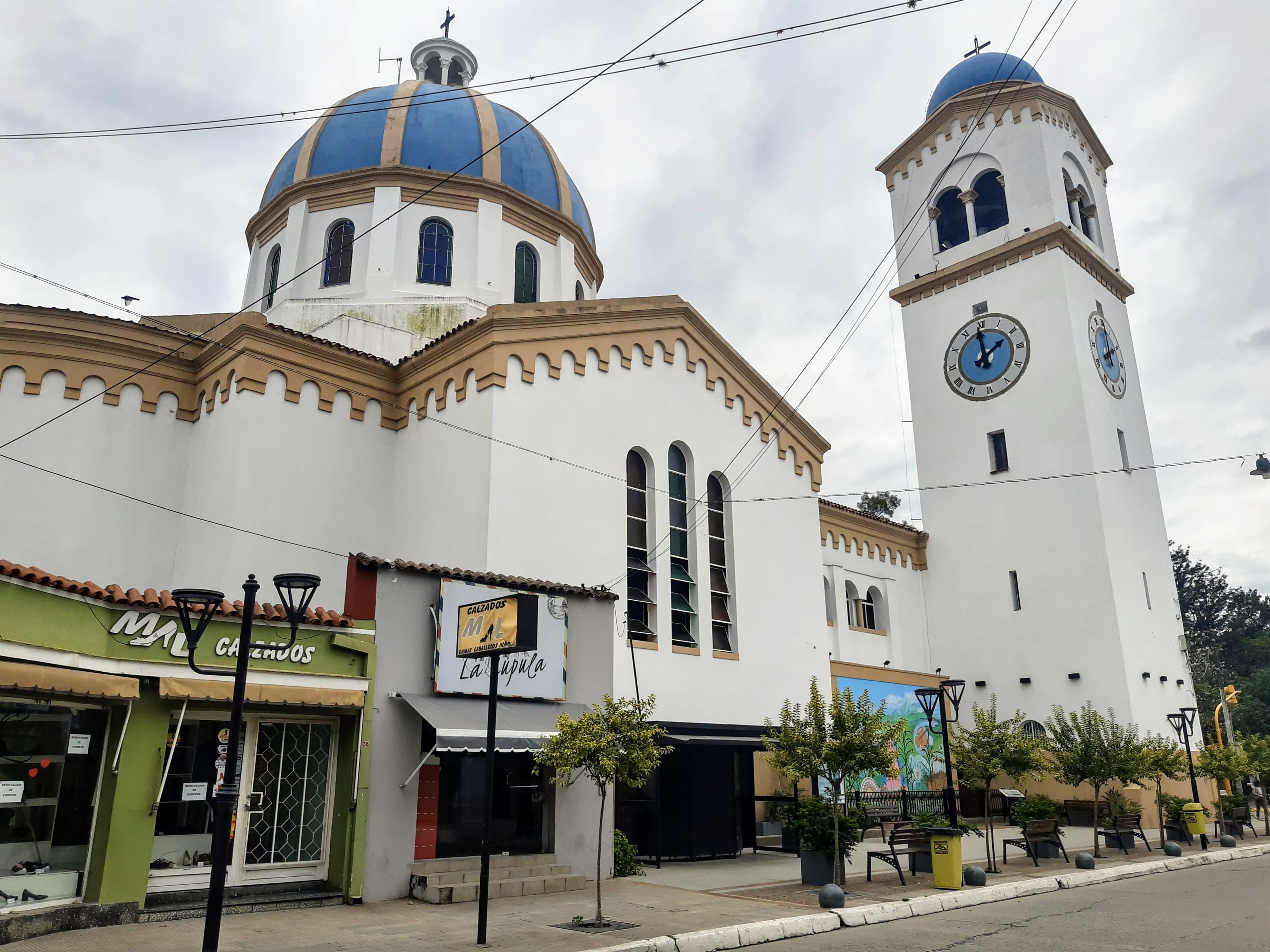 Mar Rojo Resto Bar 2 en Monteros, Tucumán, Argentina - Restaurantes pet friendly