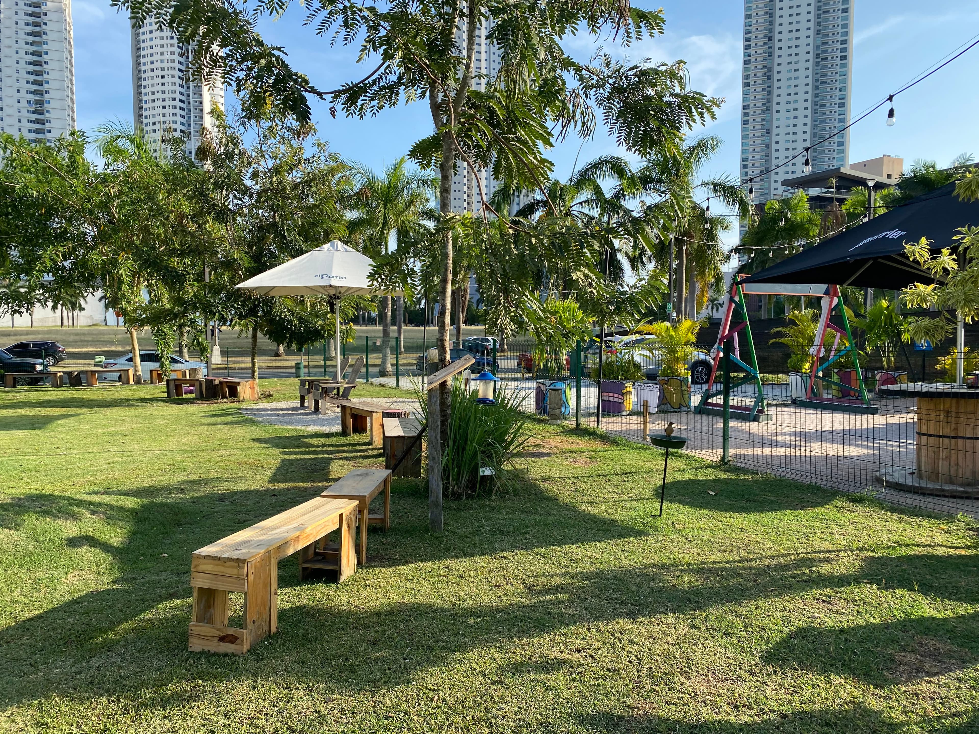 El Patio Human Friendly 2 en Arraiján, Panamá, Panamá - Cafeterías y restaurantes pet friendly