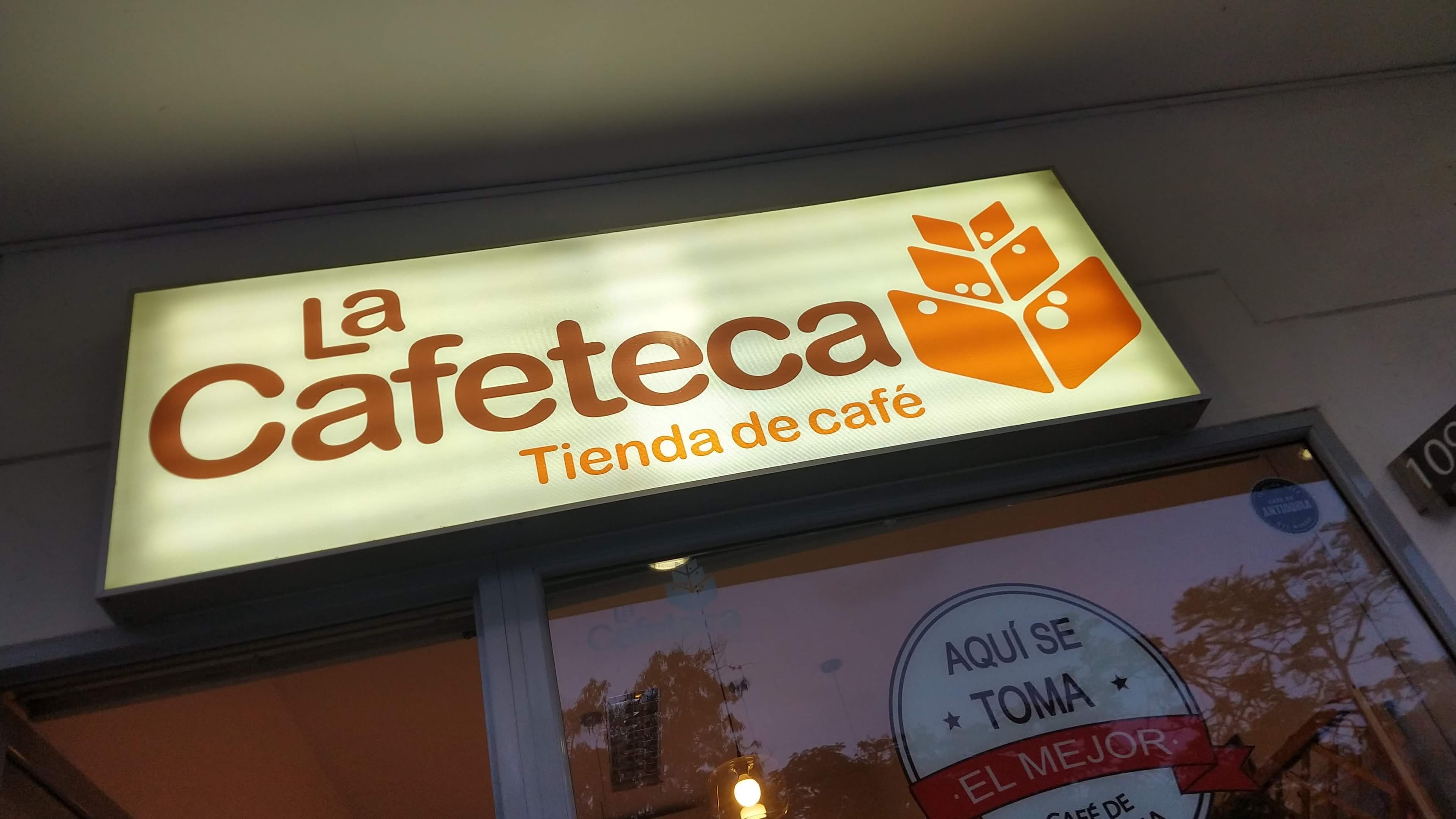 La Cafeteca 2 en Bello, Antioquia, Colombia - Cafeterías y restaurantes pet friendly
