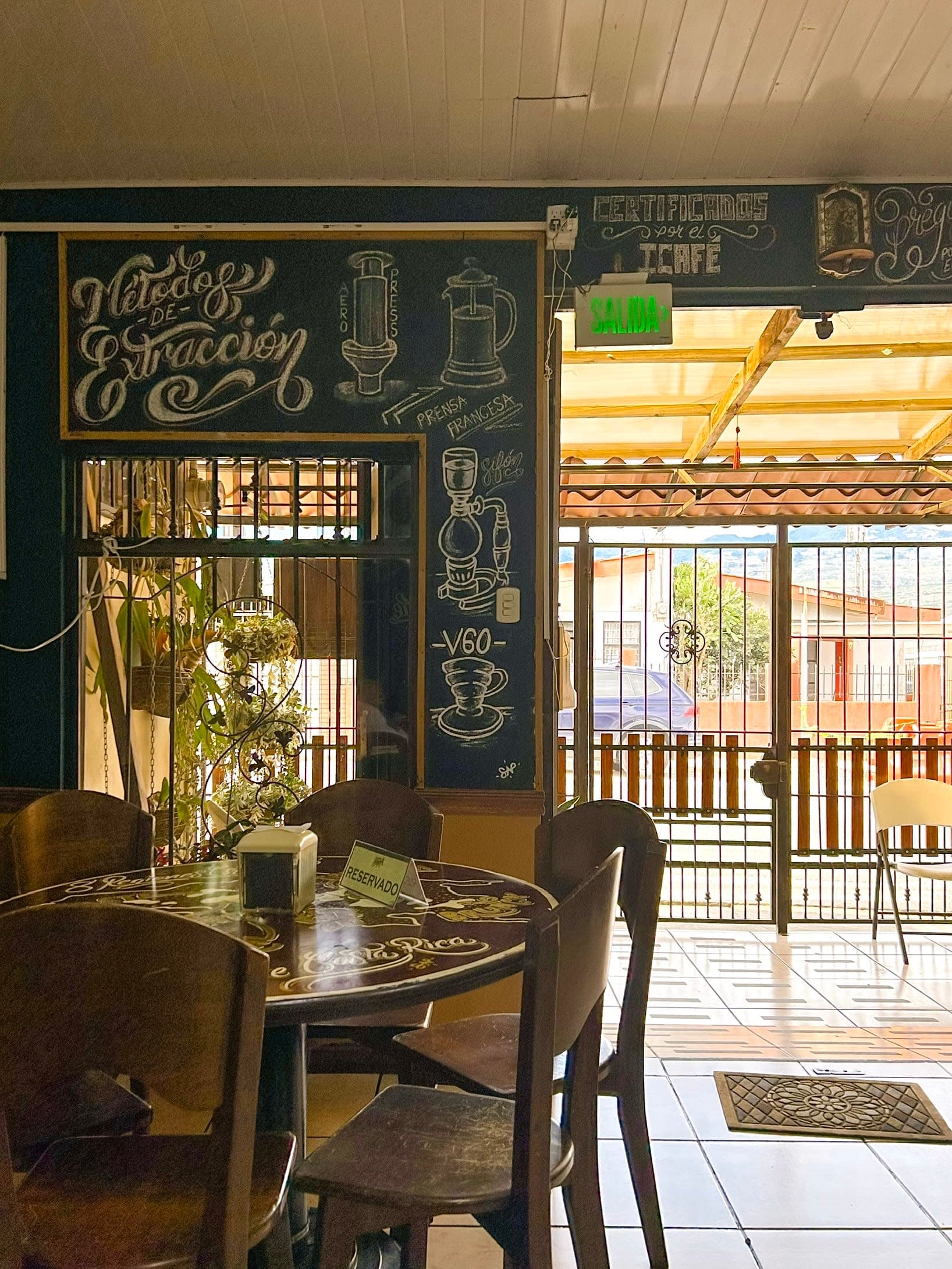 Boutique Café 2 en Dulce Nombre, Cartago, Costa Rica - Cafeterías y restaurantes pet friendly