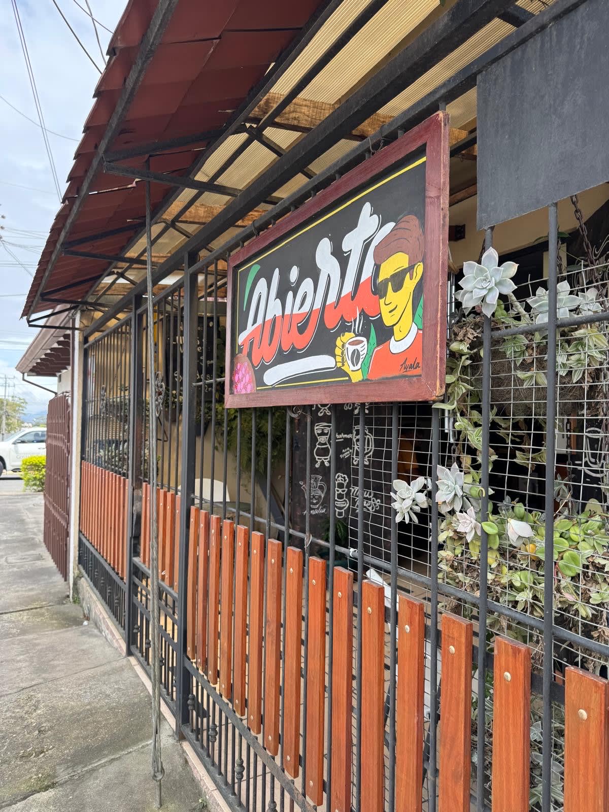 Boutique Café 3 en Dulce Nombre, Cartago, Costa Rica - Cafeterías y restaurantes pet friendly