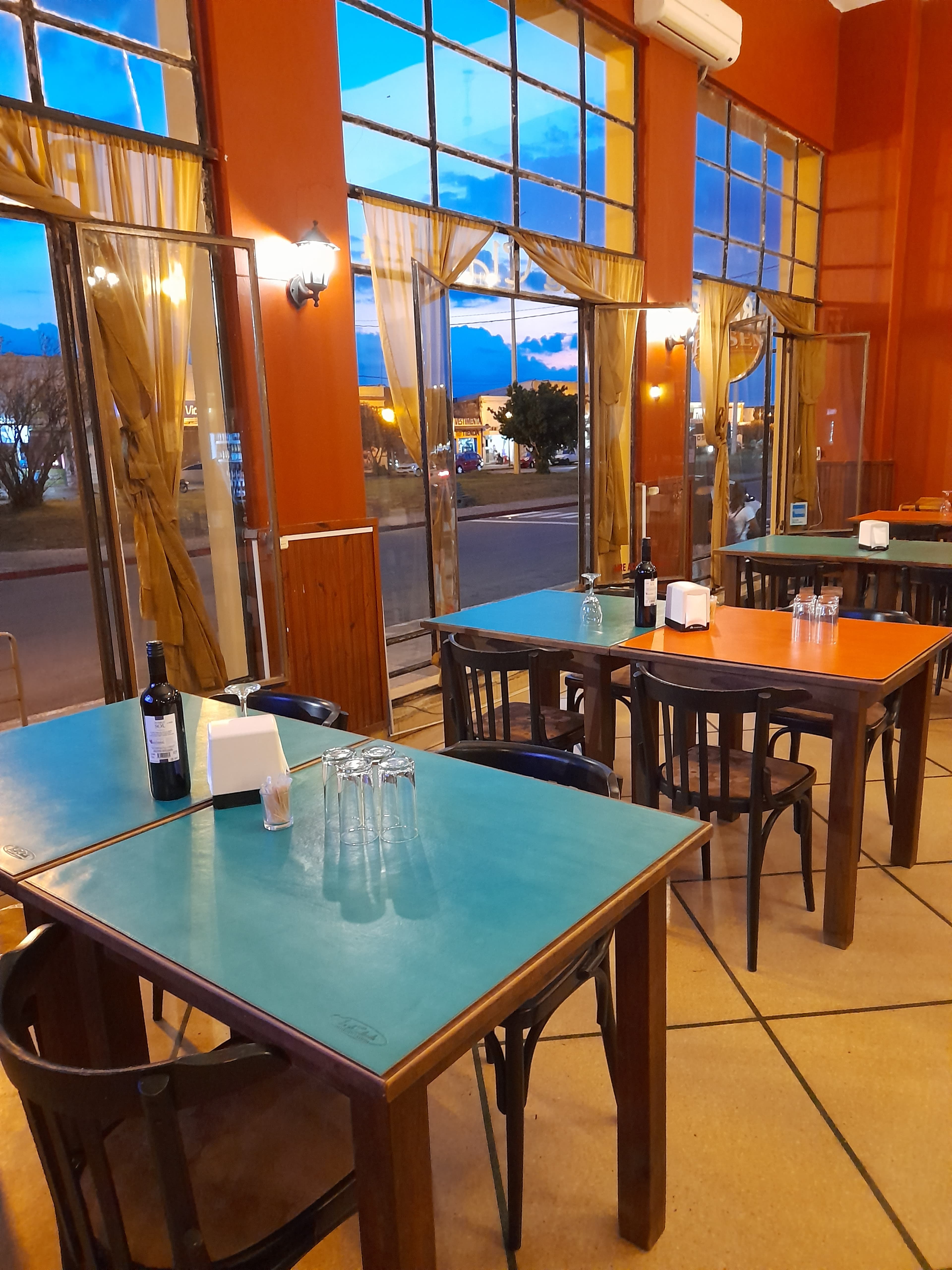 Lo de Claudia en Paso de los Toros, Tacuarembó, Uruguay - Cafeterías y restaurantes pet friendly