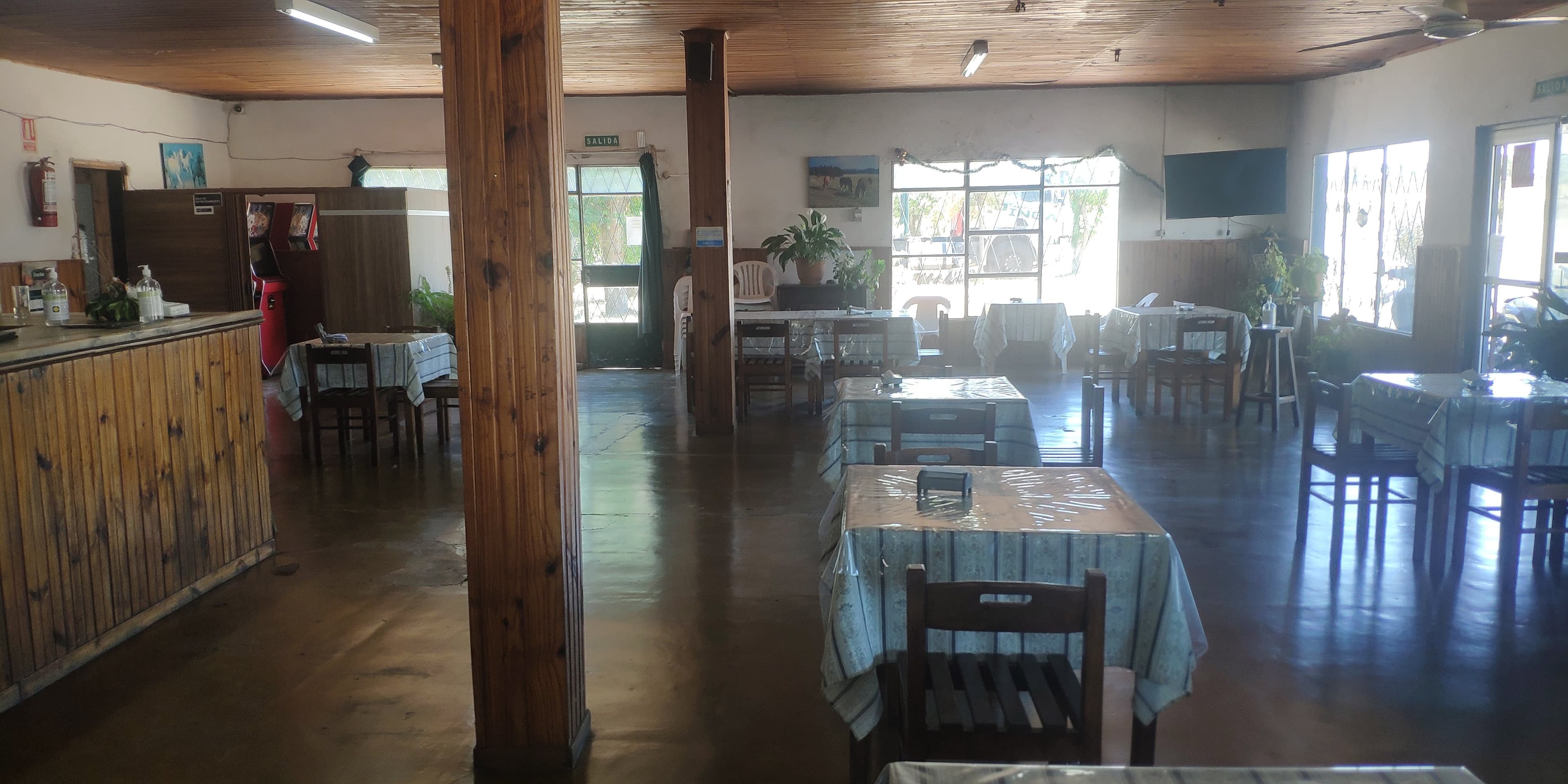 Parador Don Juan 2 en Paso de los Toros, Tacuarembó, Uruguay - Cafeterías y restaurantes pet friendly