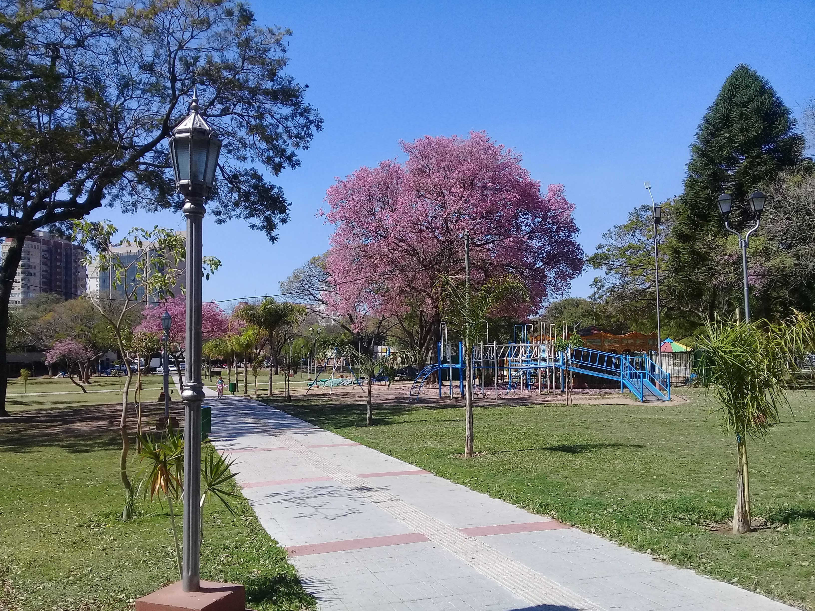 Camba Cua Park 2 en Corrientes, Corrientes, Argentina - Parques pet friendly