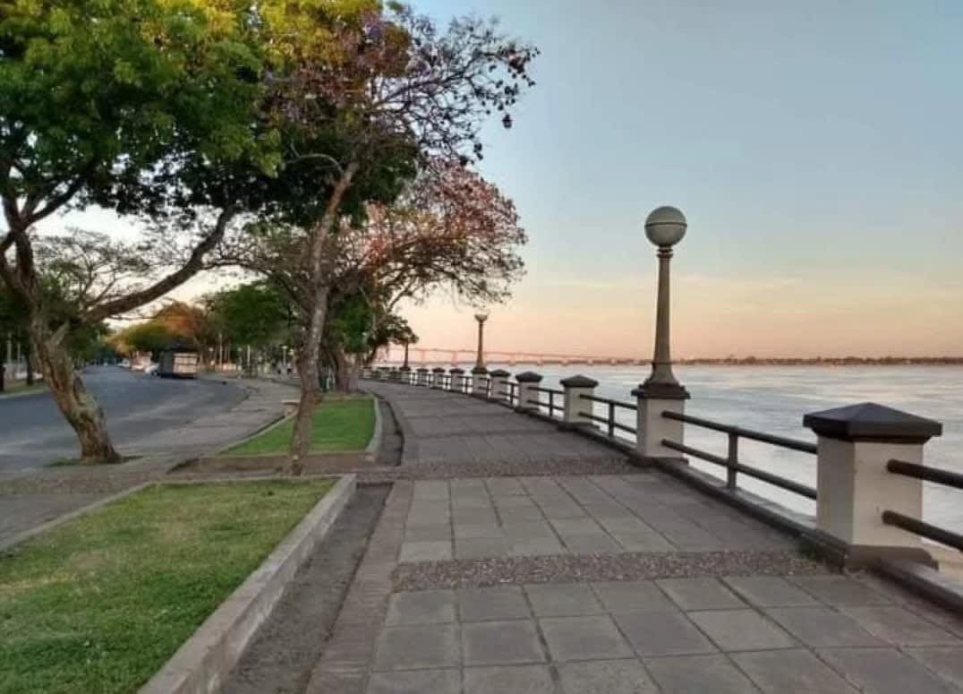 Costanera Corrientes en Corrientes, Corrientes, Argentina - Parques pet friendly