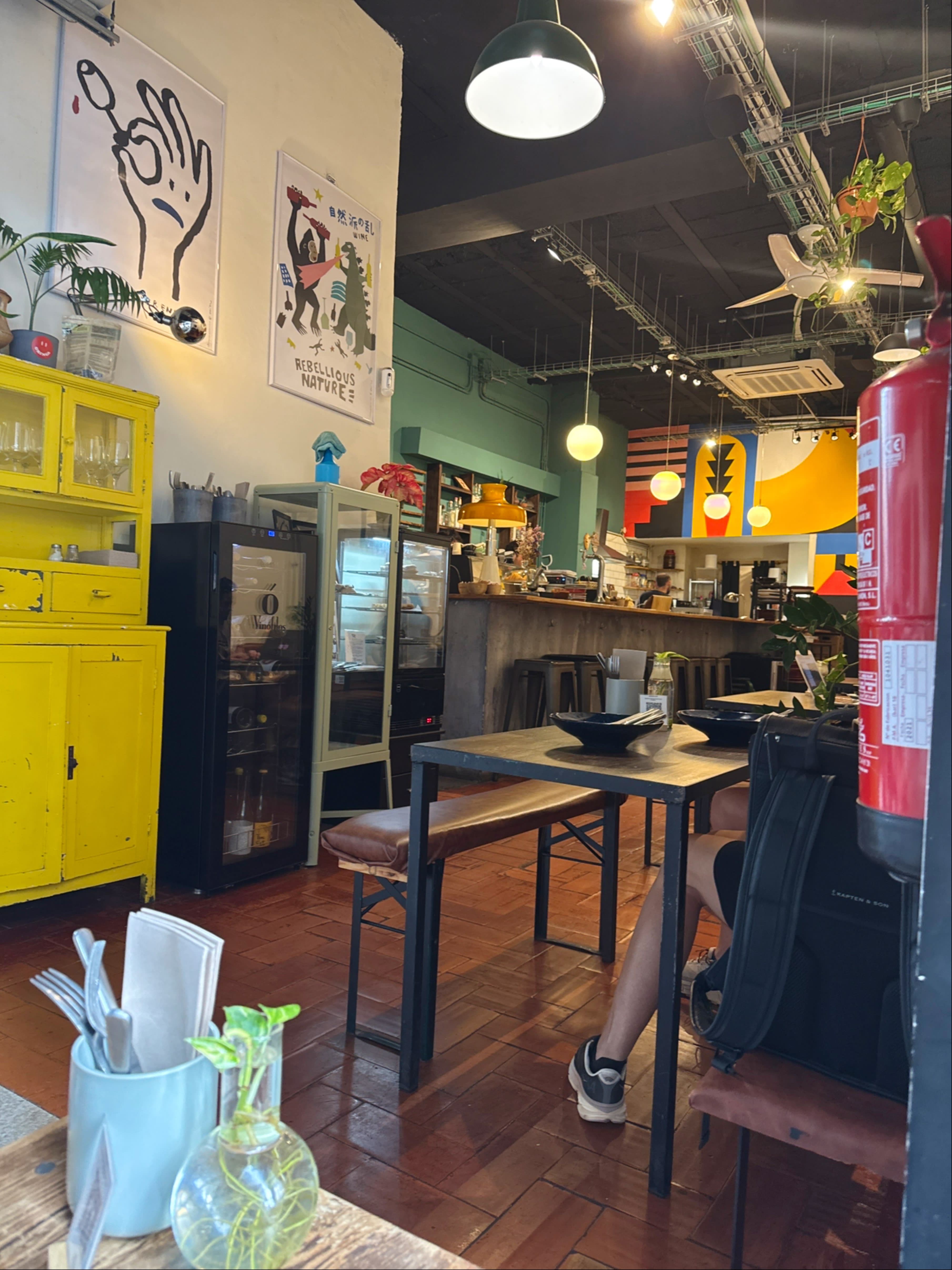 LUWAK Speciality Coffee and Wine Bar . 2 en Las Palmas de Gran Canaria, Canarias, España - Cafeterías y restaurantes pet friendly