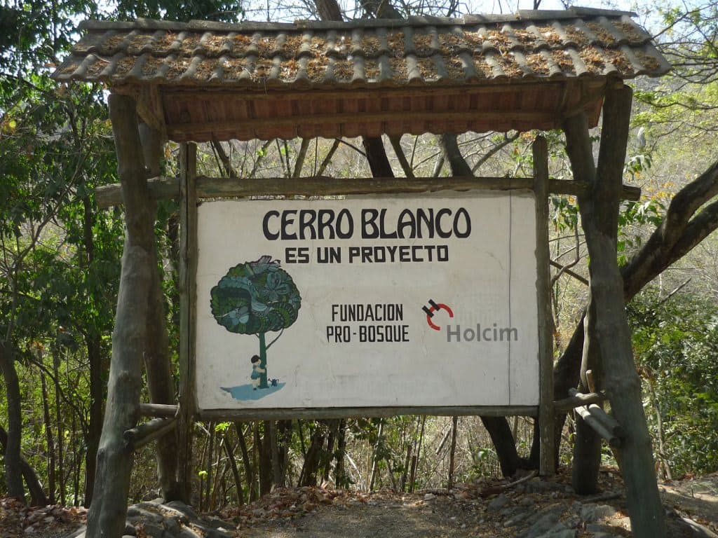 Cerro Blanco Protected Forest 2 en Salinas, Guayas, Ecuador - Parques pet friendly