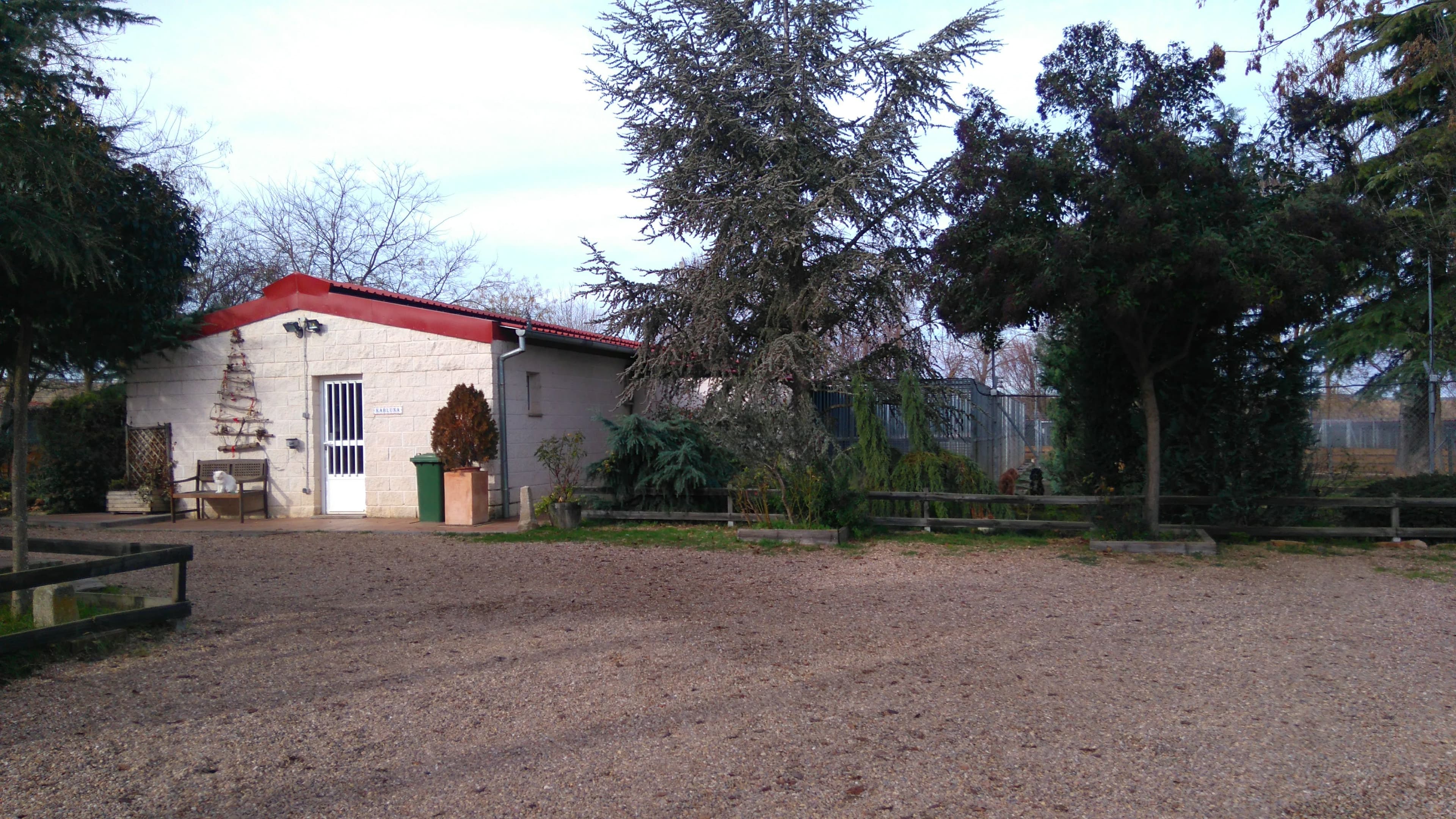 Hotel Canino y Felino Kabluna 2 en Zamora, Castilla y León, España - Hoteles y guarderías para perros