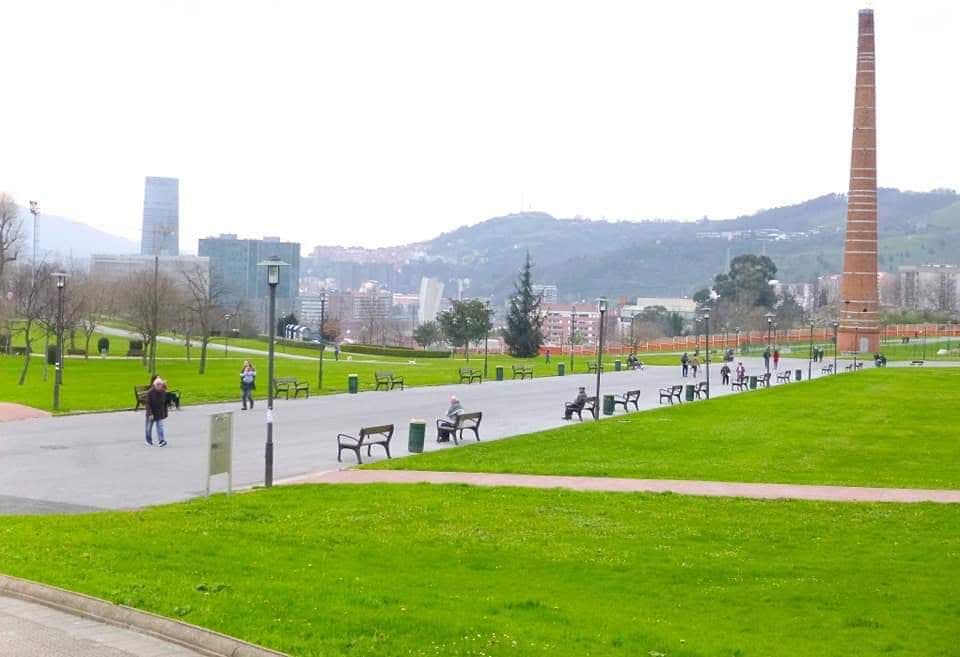 Etxebarri Parkea 2 en Bilbao, País Vasco, España - Parques pet friendly
