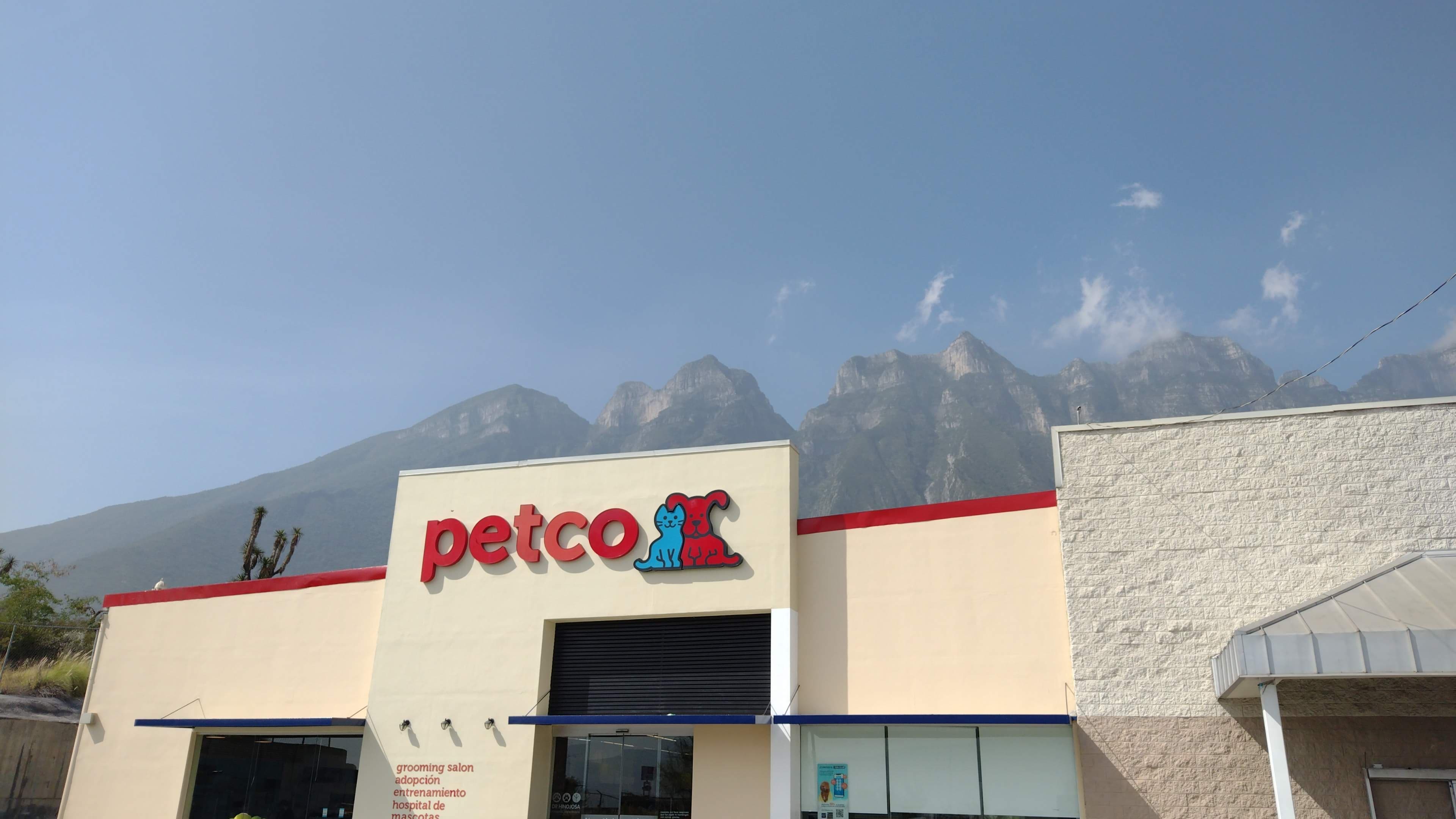Petco Cumbres 2 en Apodaca, Nuevo León, México - Gatos en adopción