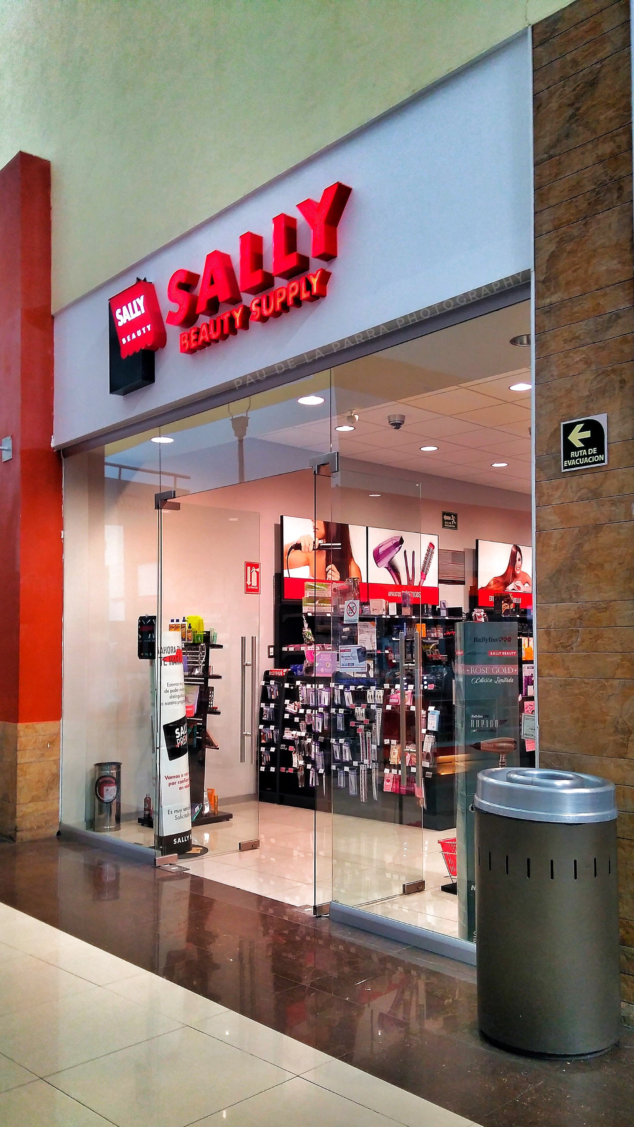 Sally Beauty en Poza Rica, Veracruz, México - Fundaciones