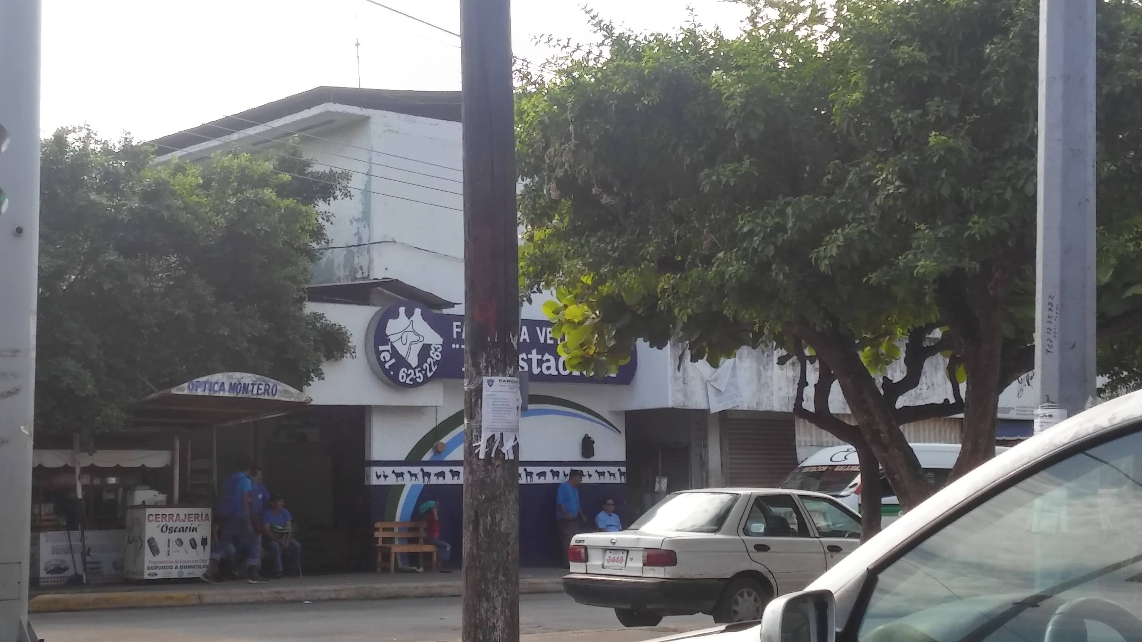 Farmcia Veterinaria La Estación 2 en Tapachula, Chiapas, México - Veterinarios