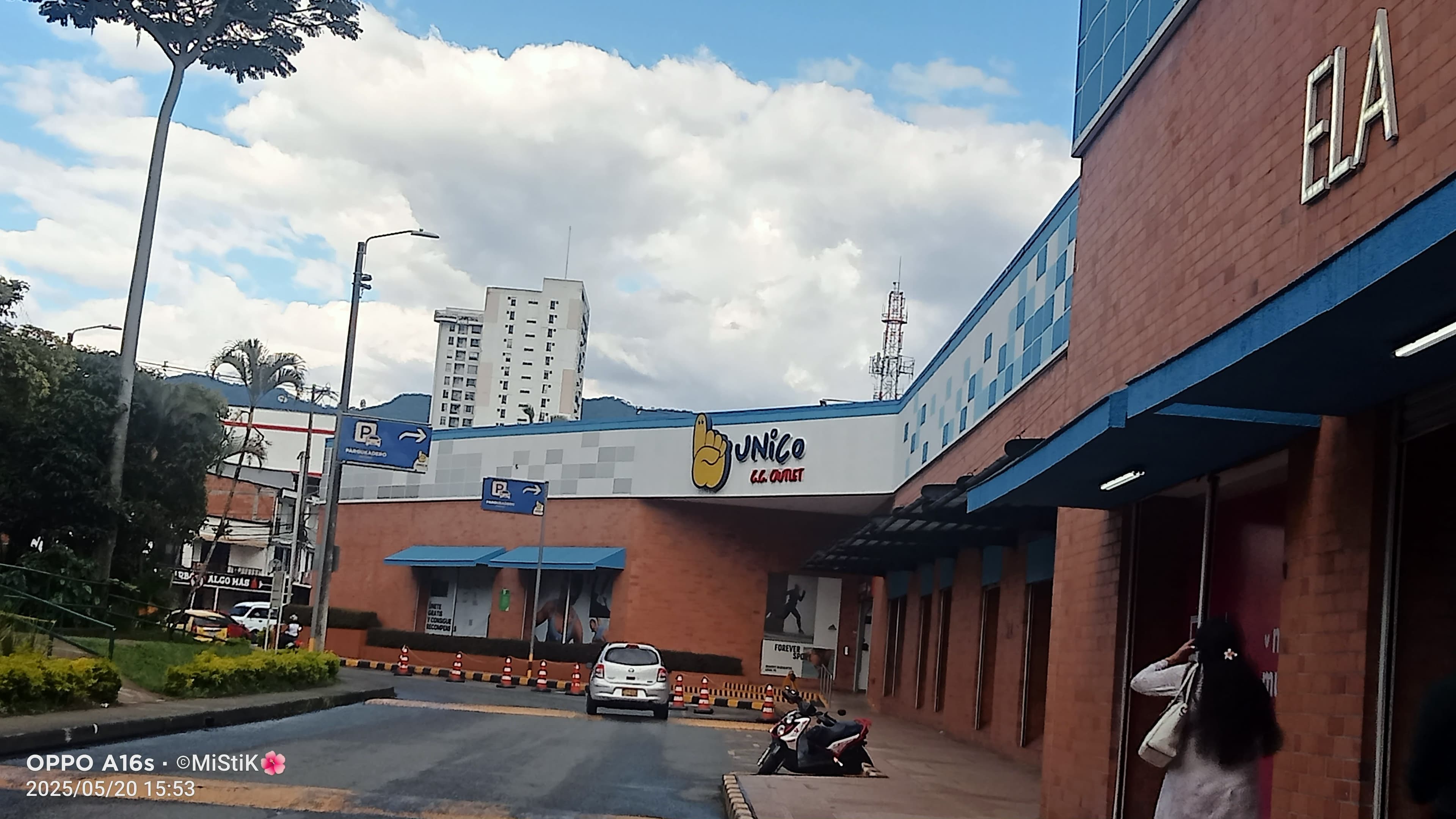 Único Centro Comercial - Outlets - Imagen 1
