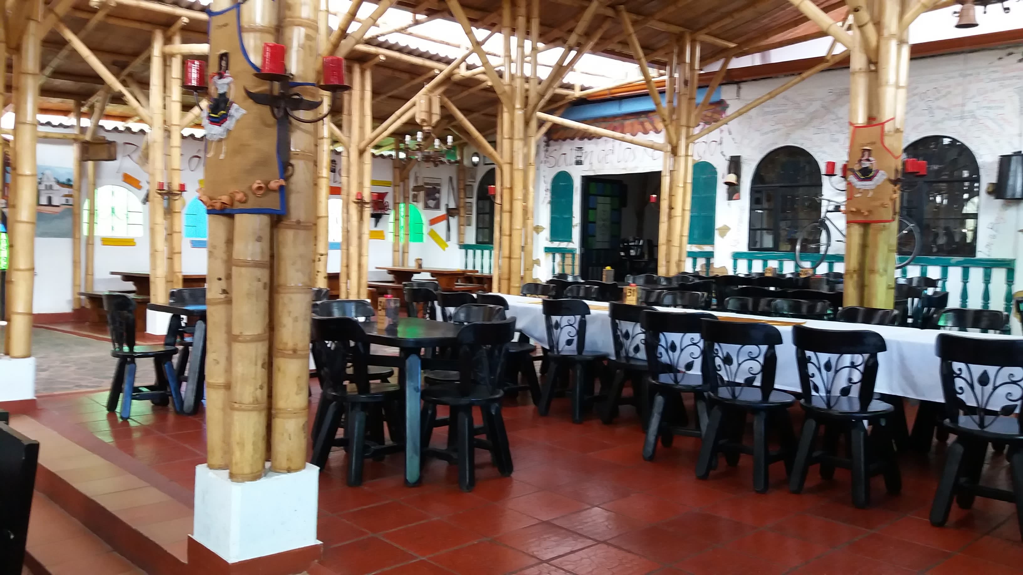 RESTAURANTE EL BOSQUE CAMPESTRE SOGAMOSO en Sogamoso, Boyacá, Colombia - Fundaciones