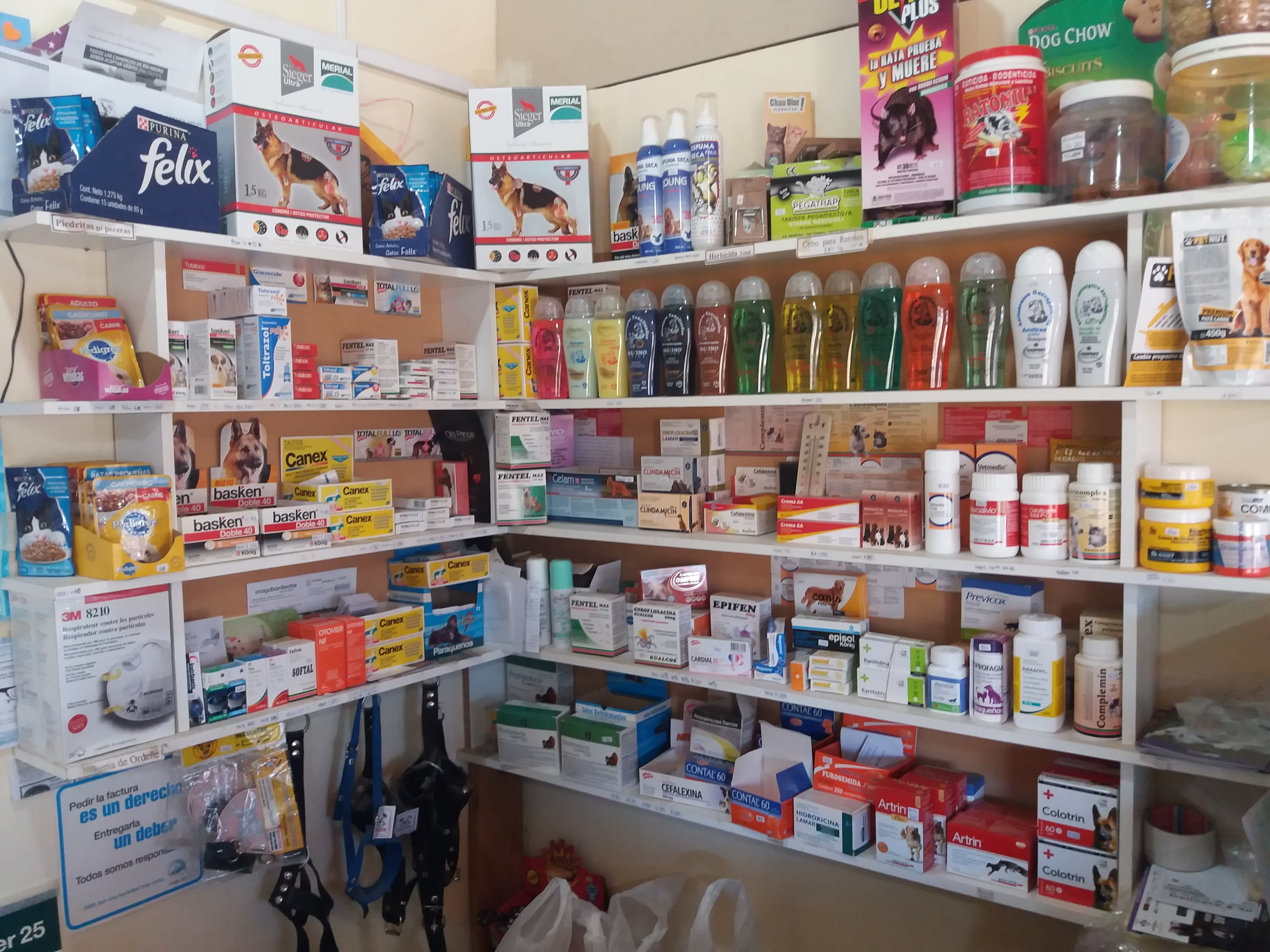 Centro Veterinario Bariloche 3 en Bariloche, Río Negro, Argentina - Veterinarios