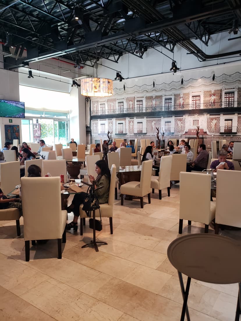 Restaurante Casa De Los Muñecos Ccu