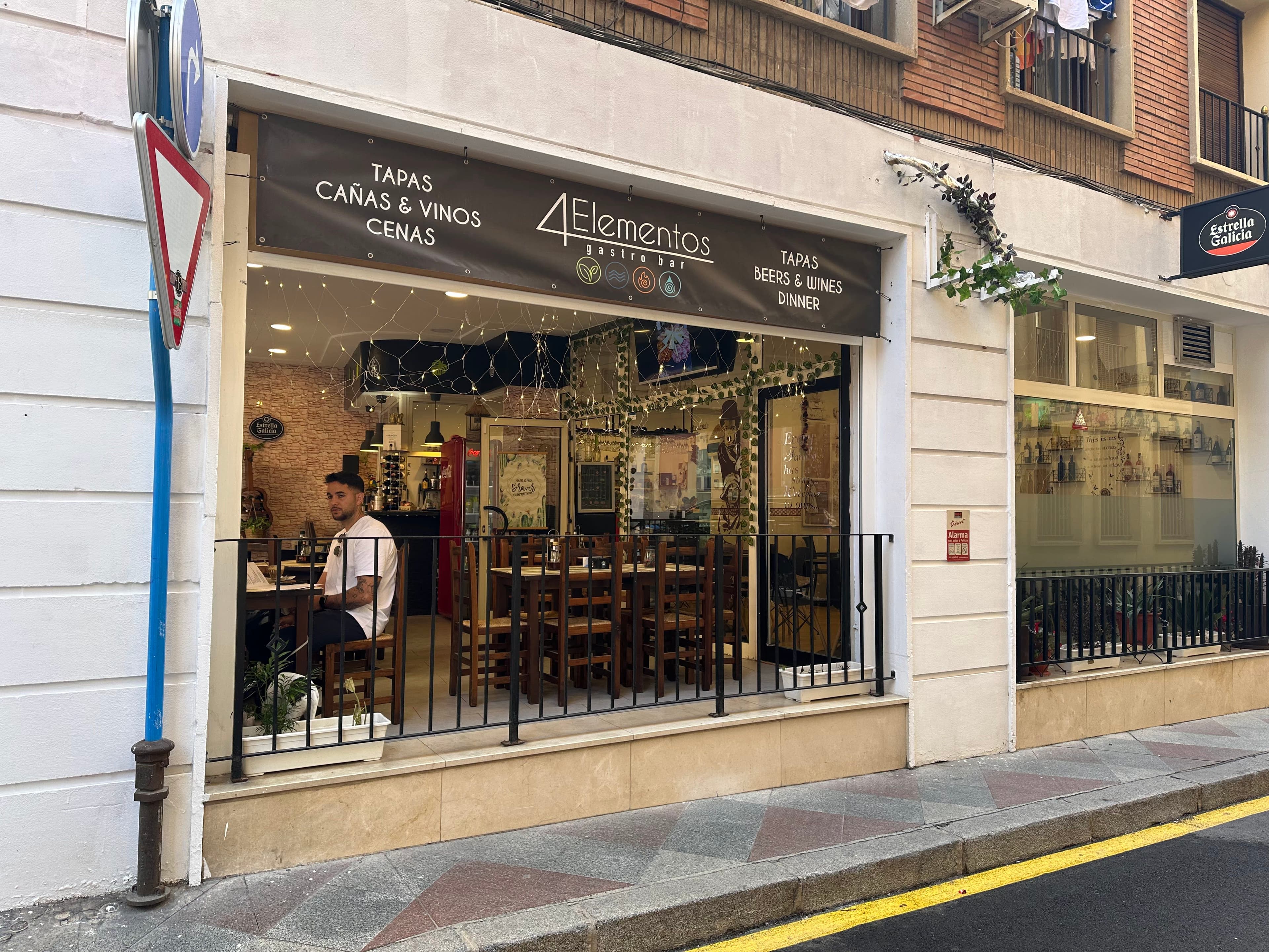 4 Elementos Gastro Bar