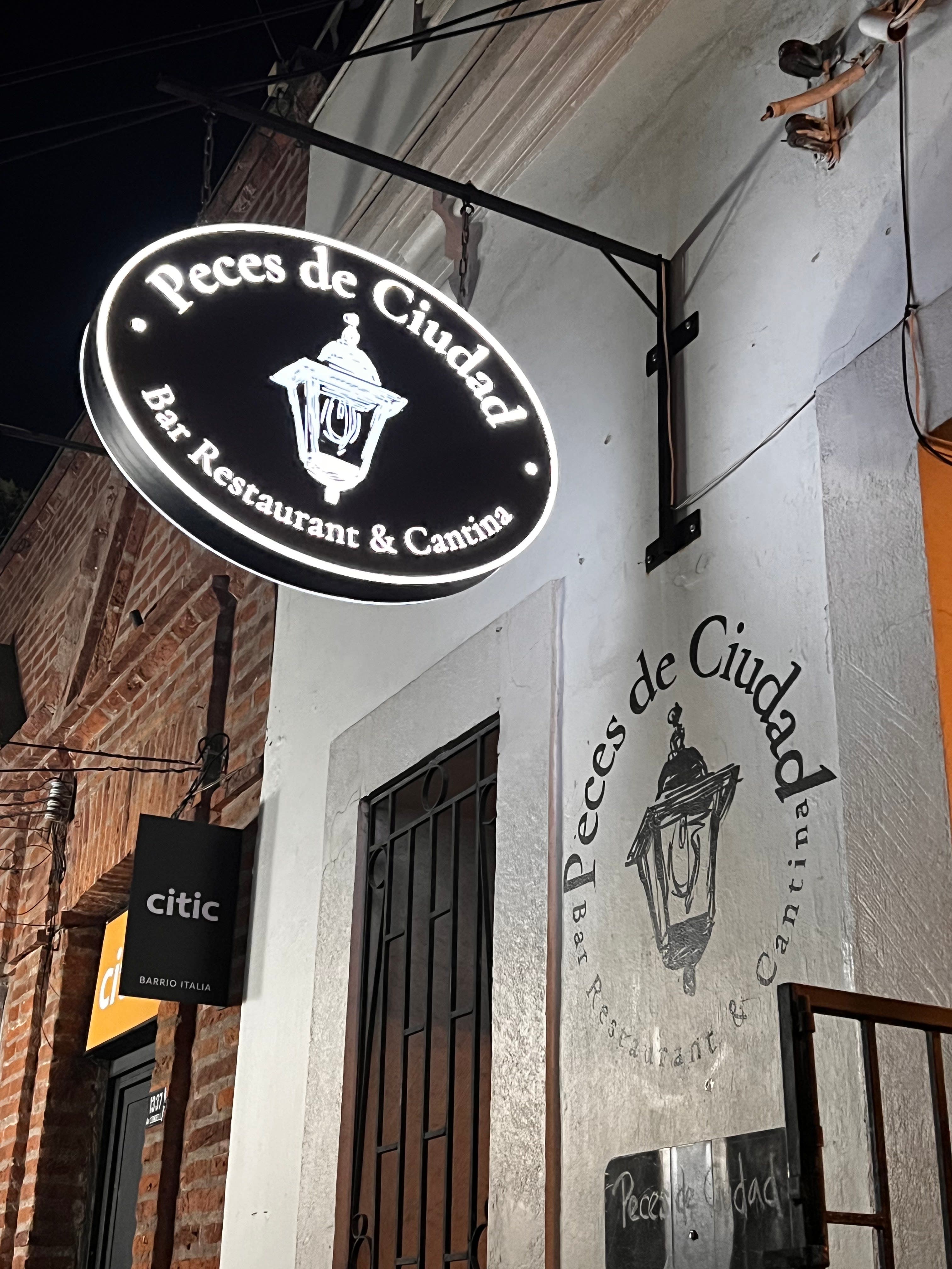 Peces De Ciudad: Restaurante Pet Friendly