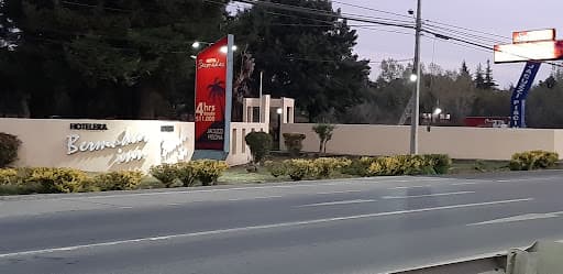 Hotel Bermudas Inn